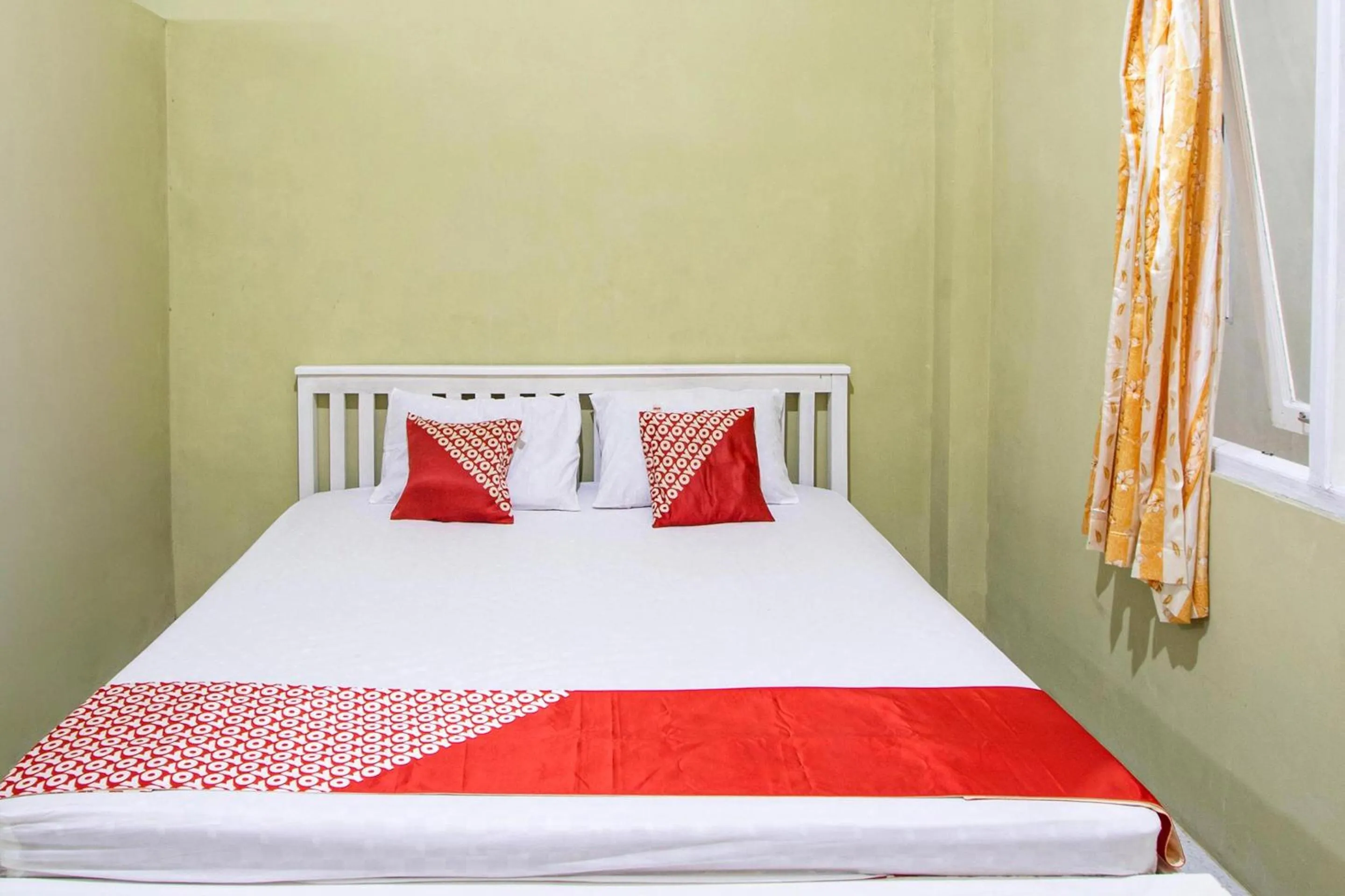 Bedroom, Bed in Hotel O Onong's Homestay Near Dodikjur Rindam XIII/Merdeka