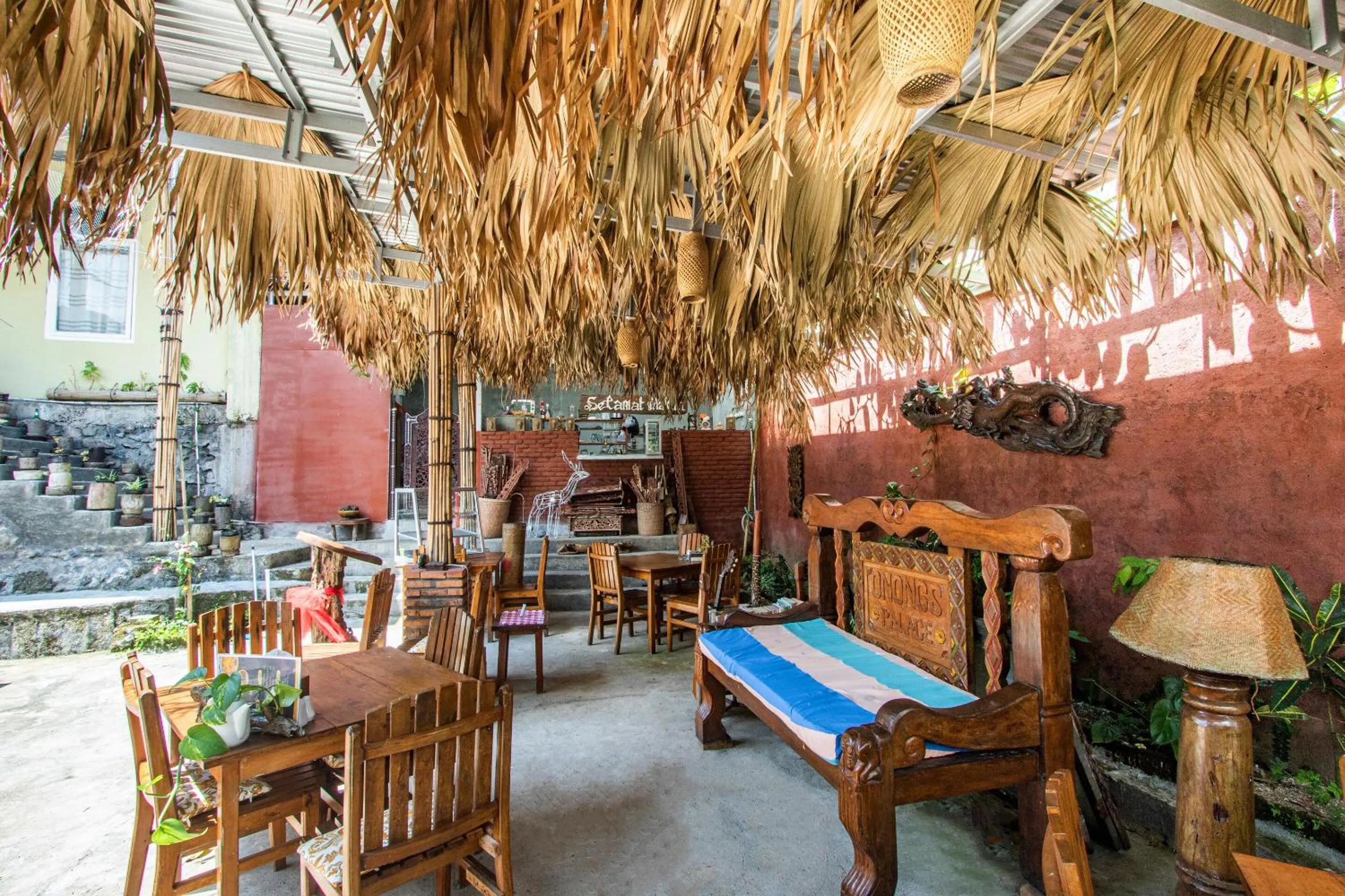 Dining area in Hotel O Onong's Homestay Near Dodikjur Rindam XIII/Merdeka