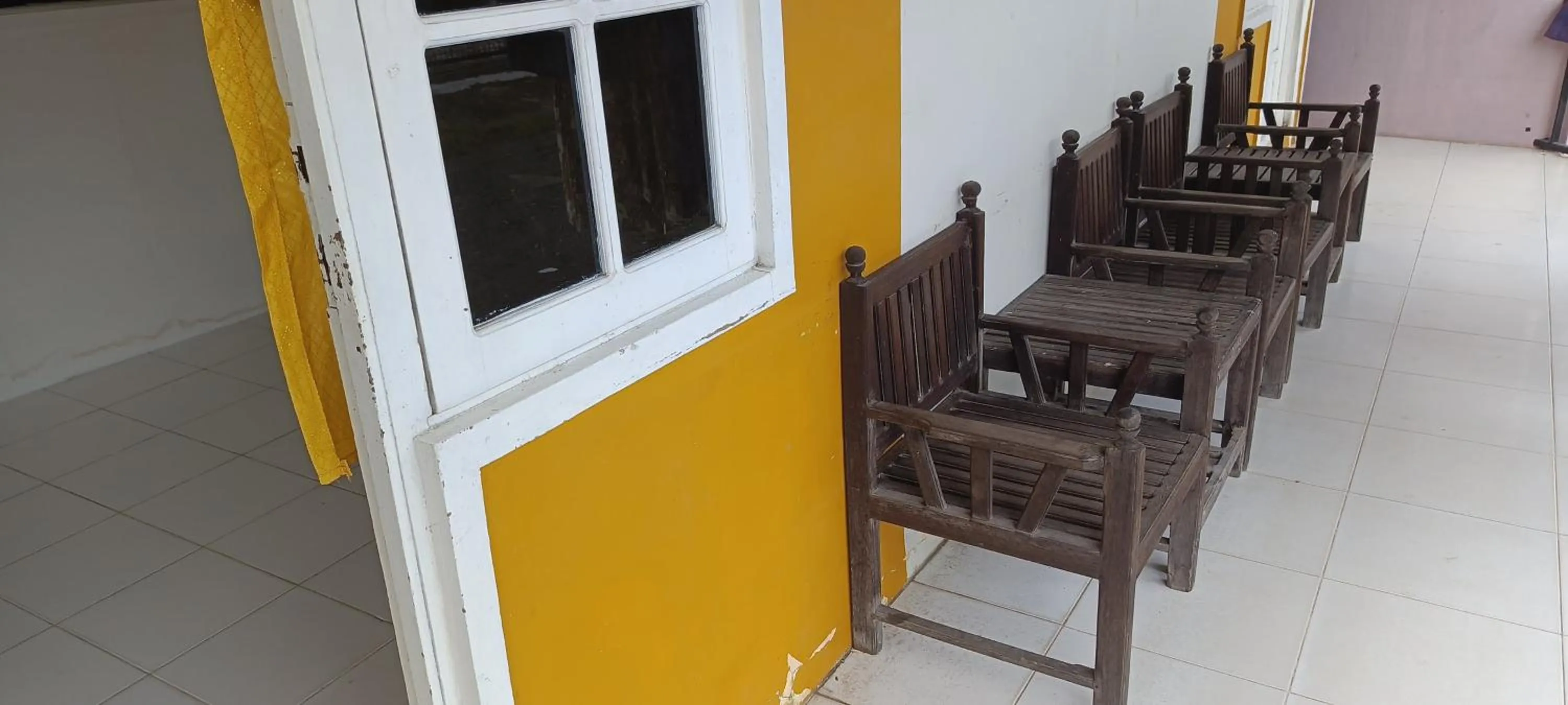 Lobby or reception in Hotel O Wisma Parakita Syariah Near RS Faisal Patalasang