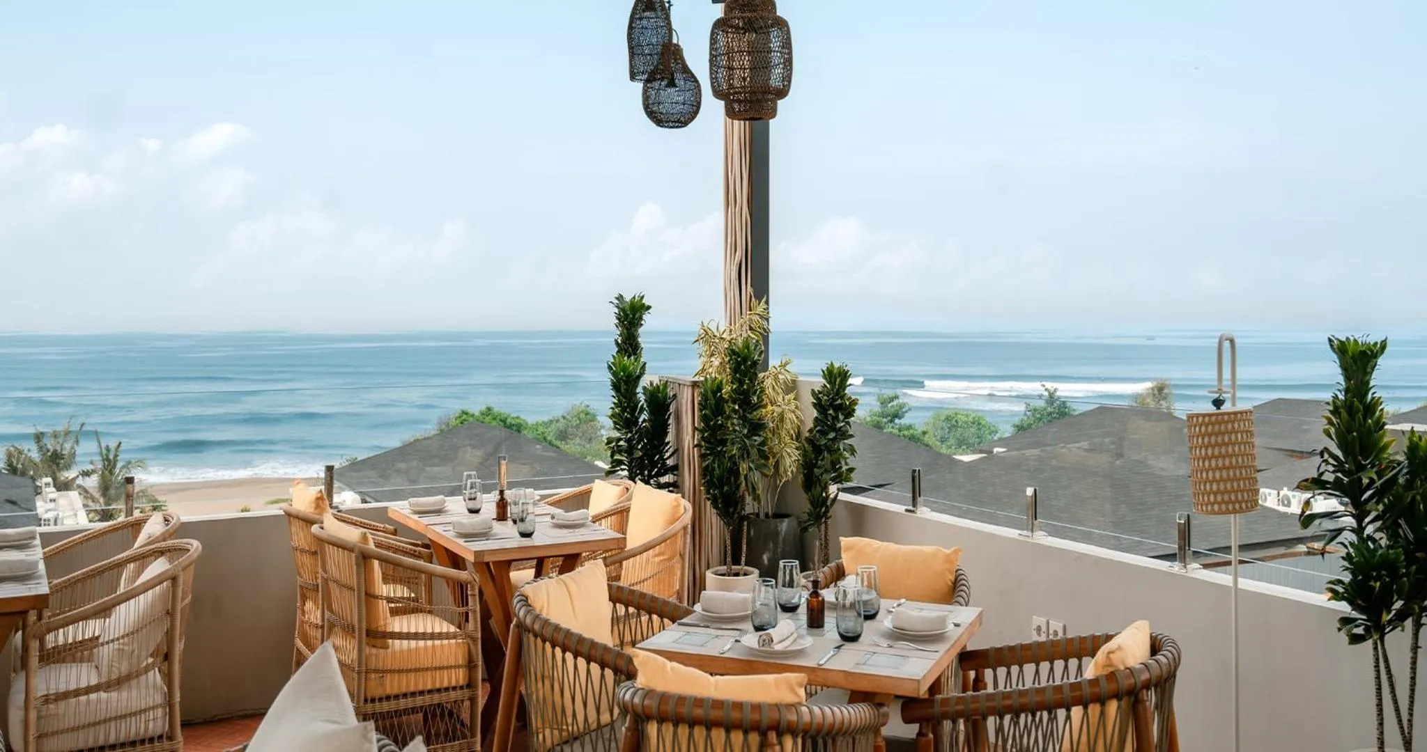Restaurant/places to eat in Secana Beachtown Resort & Residences