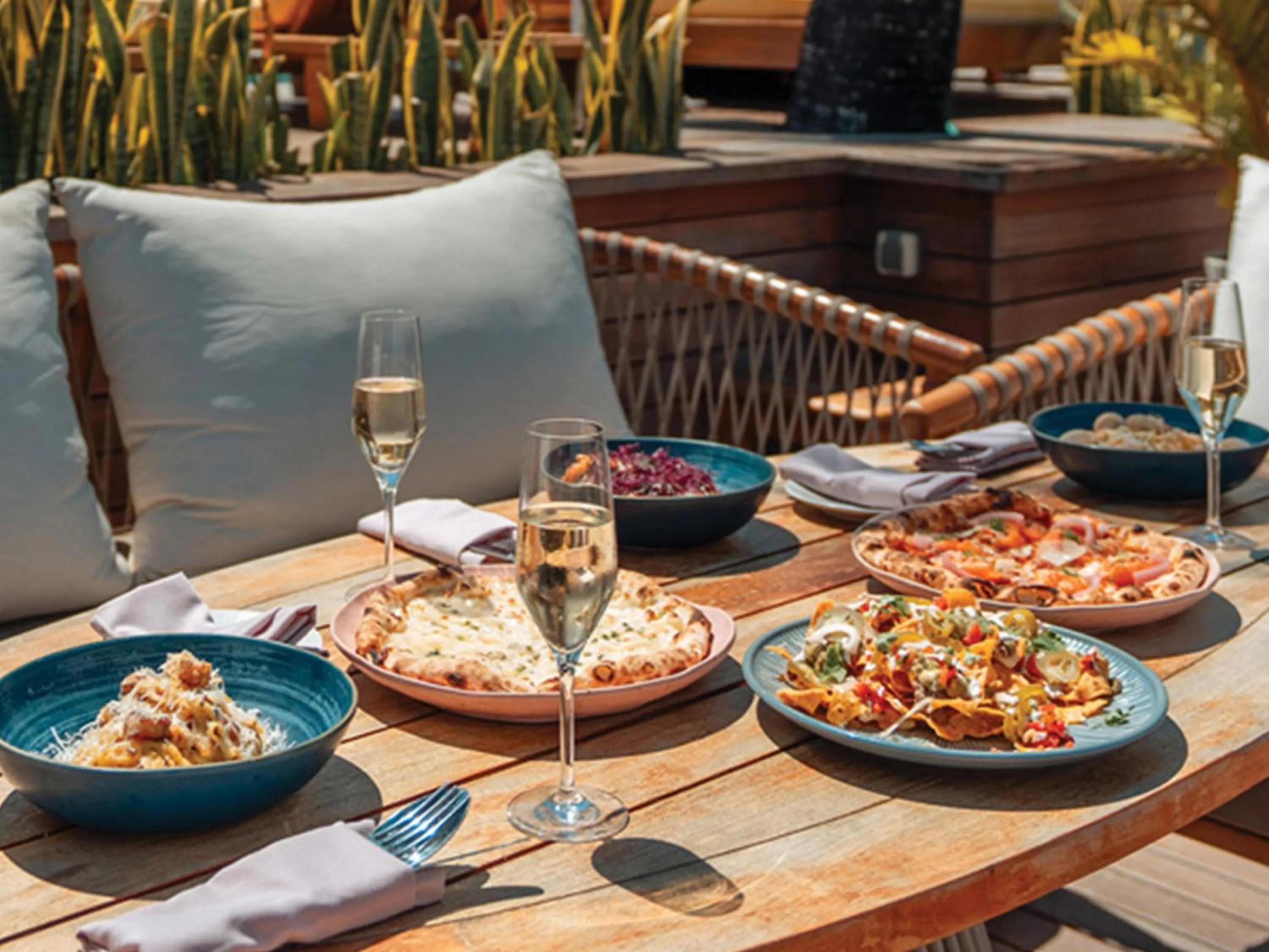 Food and drinks in Secana Beachtown Resort & Villas