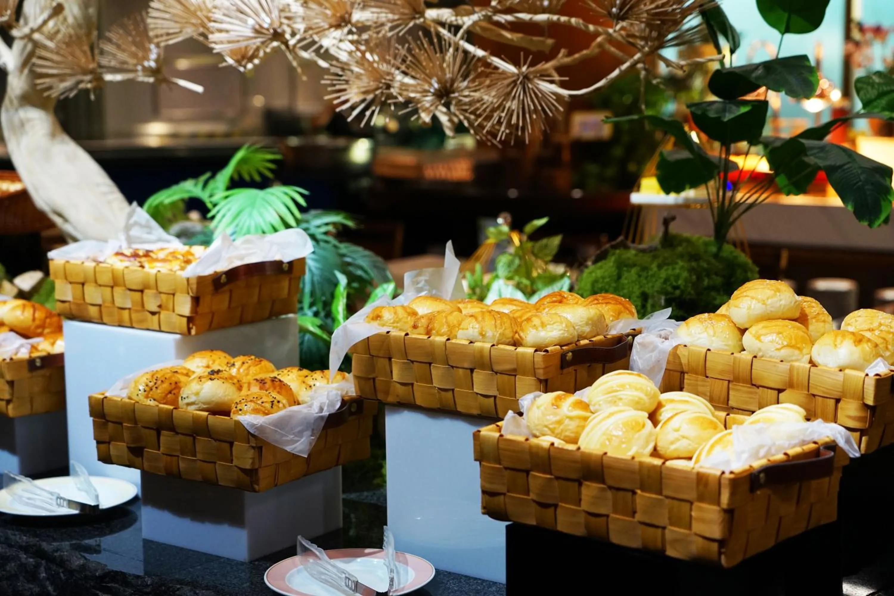 Restaurant/places to eat in Harriway Garden Hotel Houjie