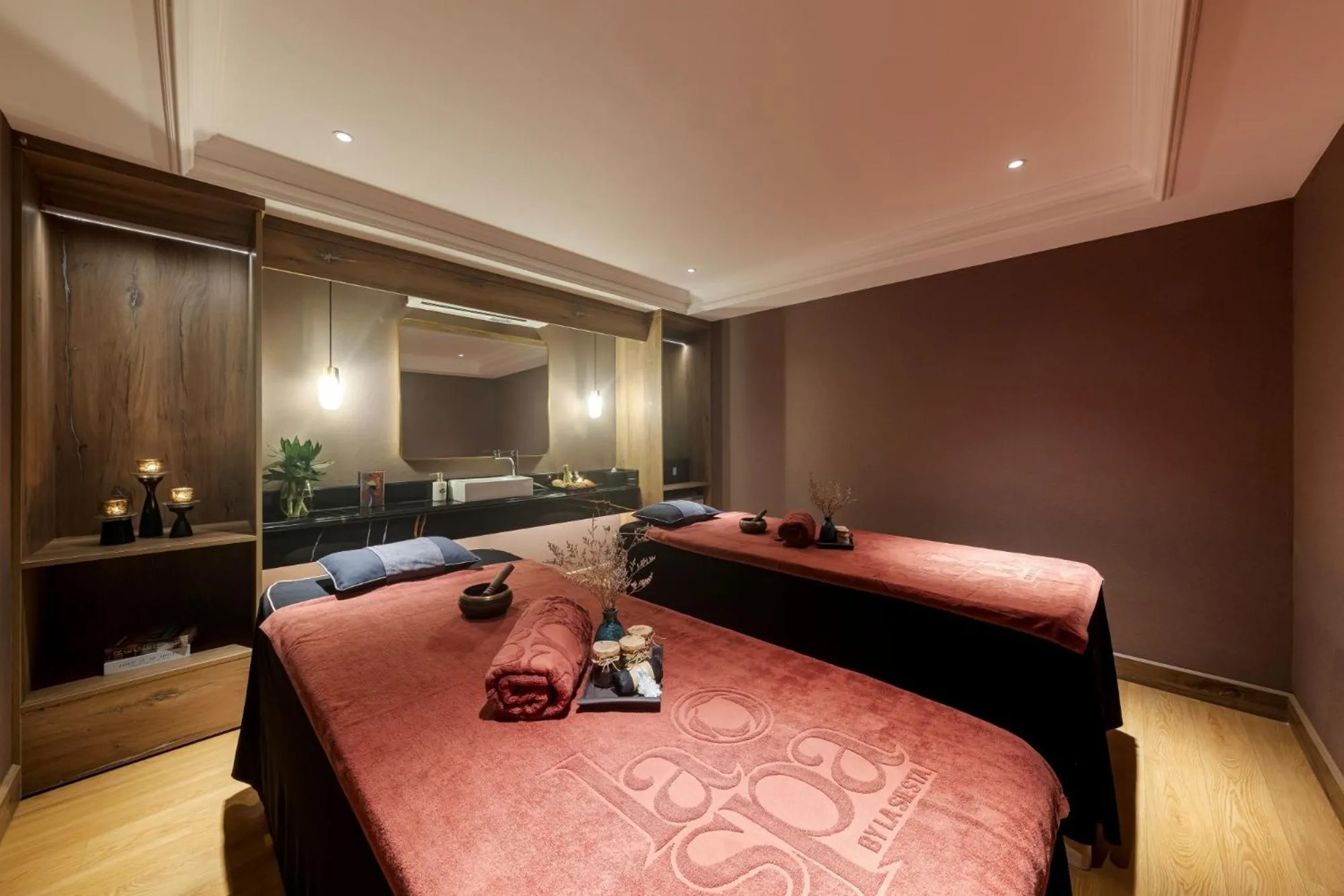 Bed in La Siesta Classic Hang Thung