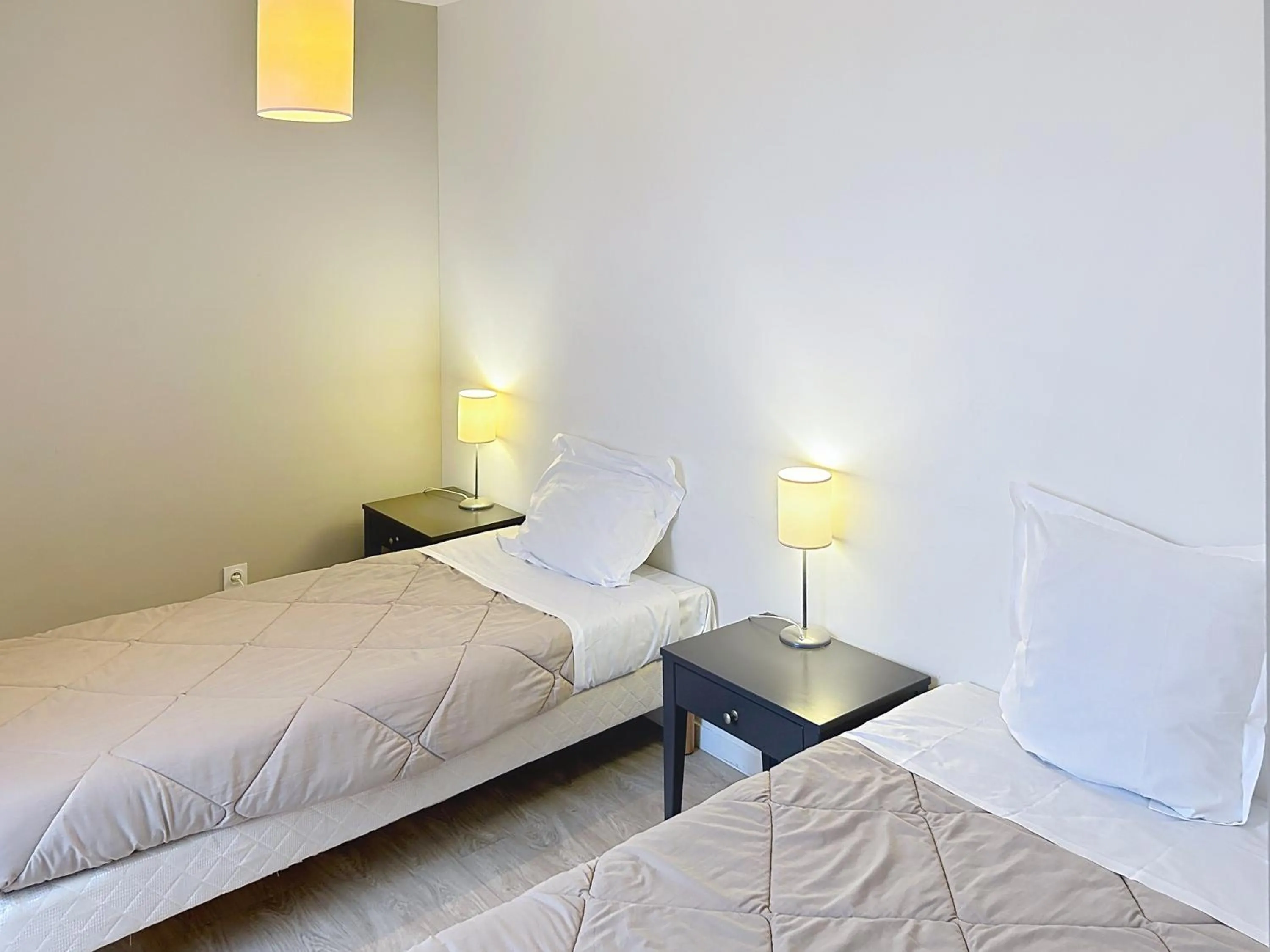 Bedroom, Bed in Terres de France - Appart Hôtel Rouen Flaubert