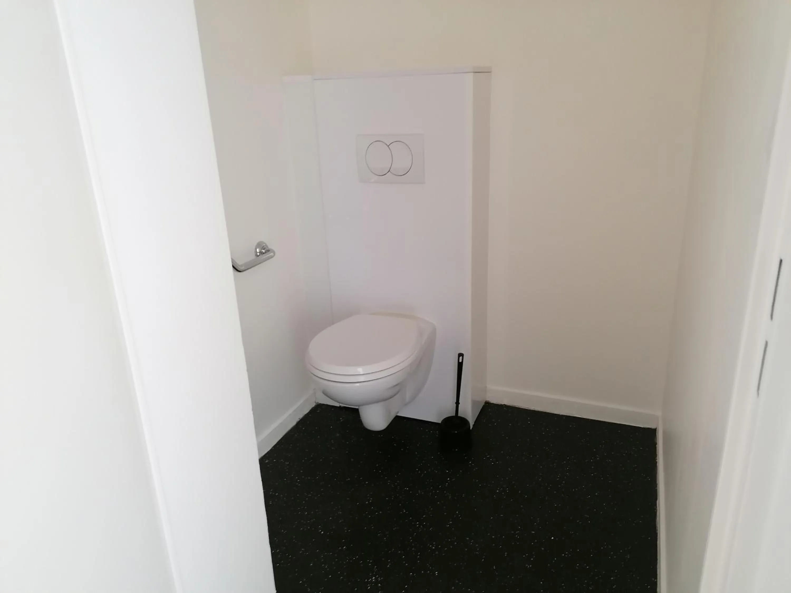 Toilet in Terres de France - Appart Hôtel Rouen Flaubert