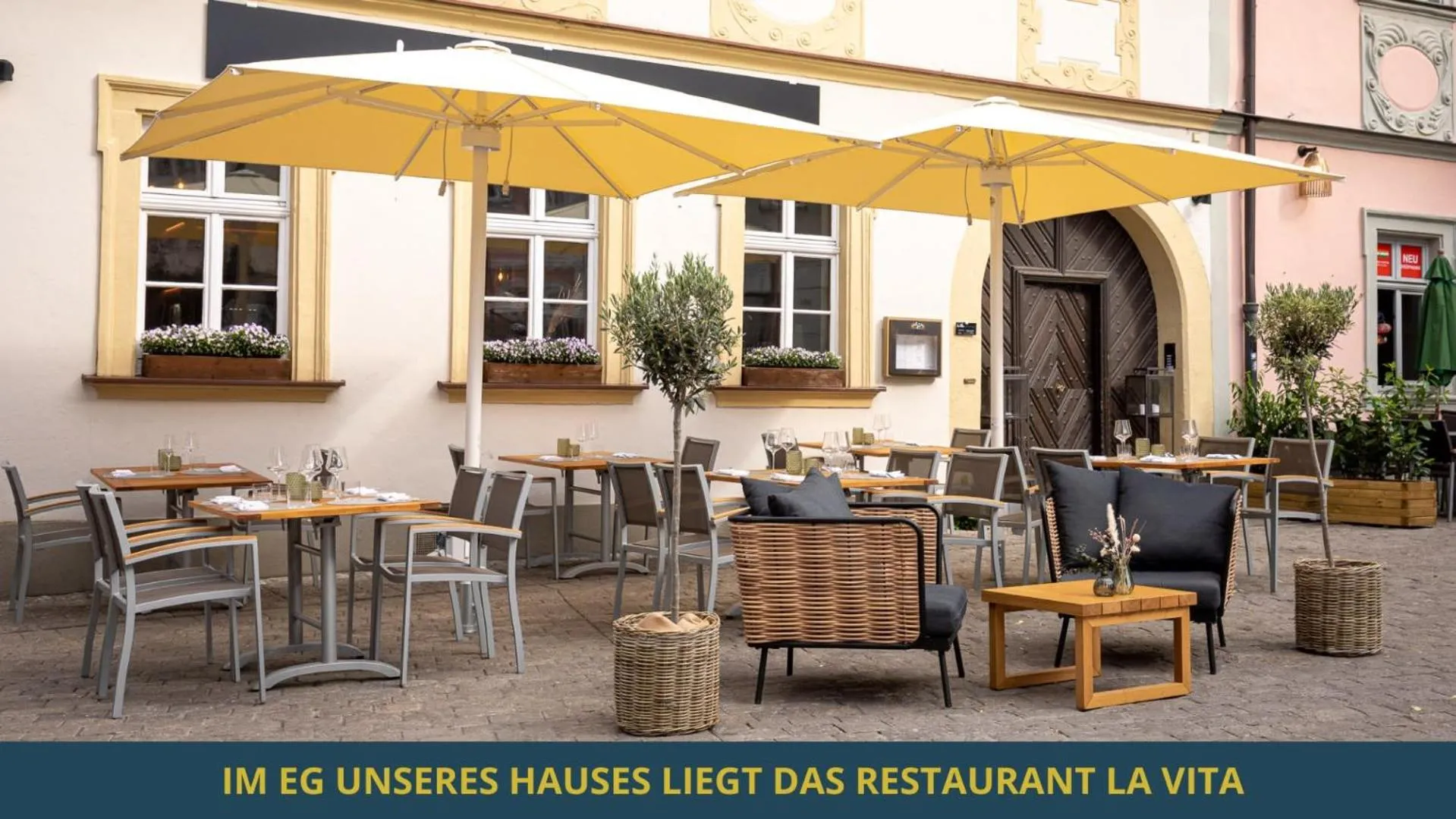 Restaurant/places to eat in SandAPART34 - 4 tolle FeWos von 1-9 Pers mitten in der Altstadt