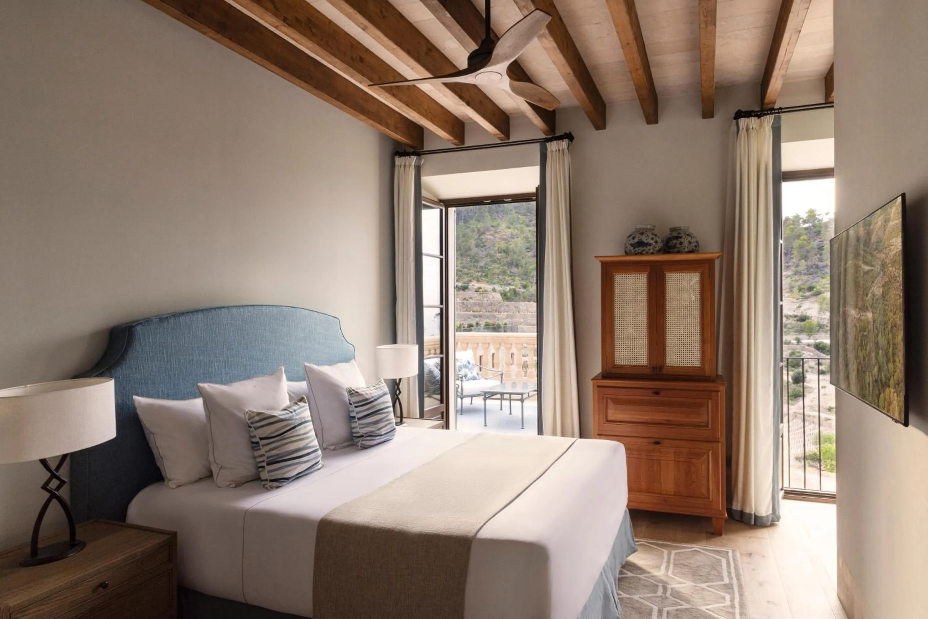 Bed in Son Bunyola Resort and Villas