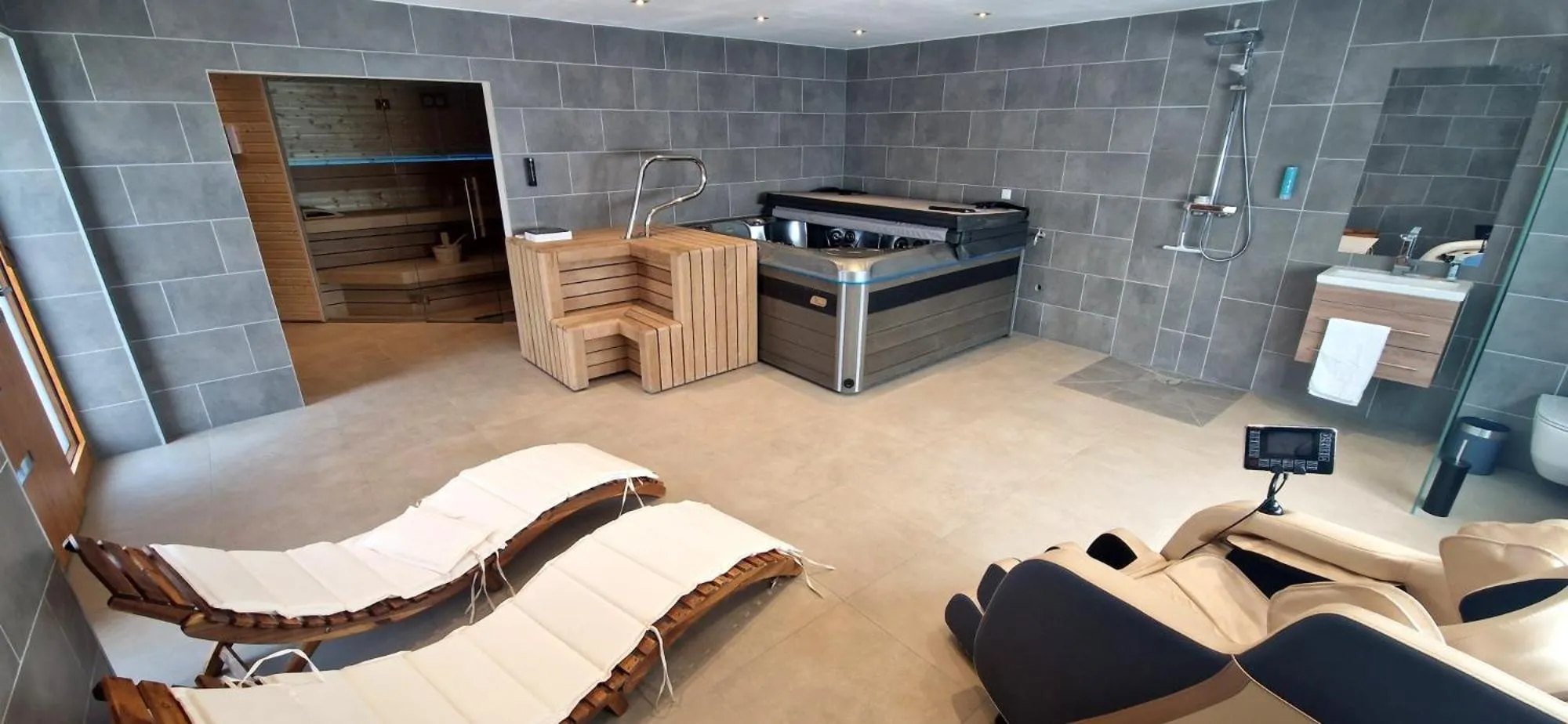 Spa and wellness centre/facilities in Hotel Rhin Inn