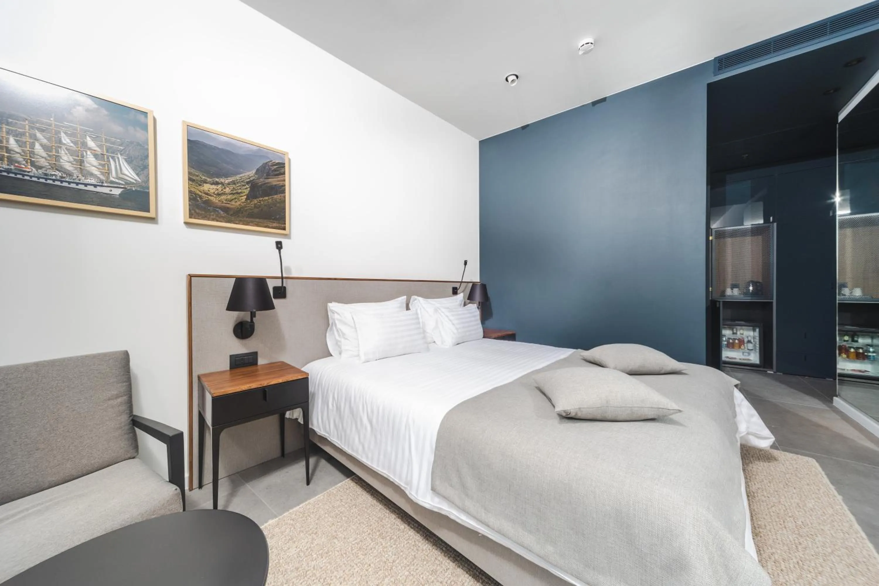 Bedroom, Bed in Boutique Hotel Shell