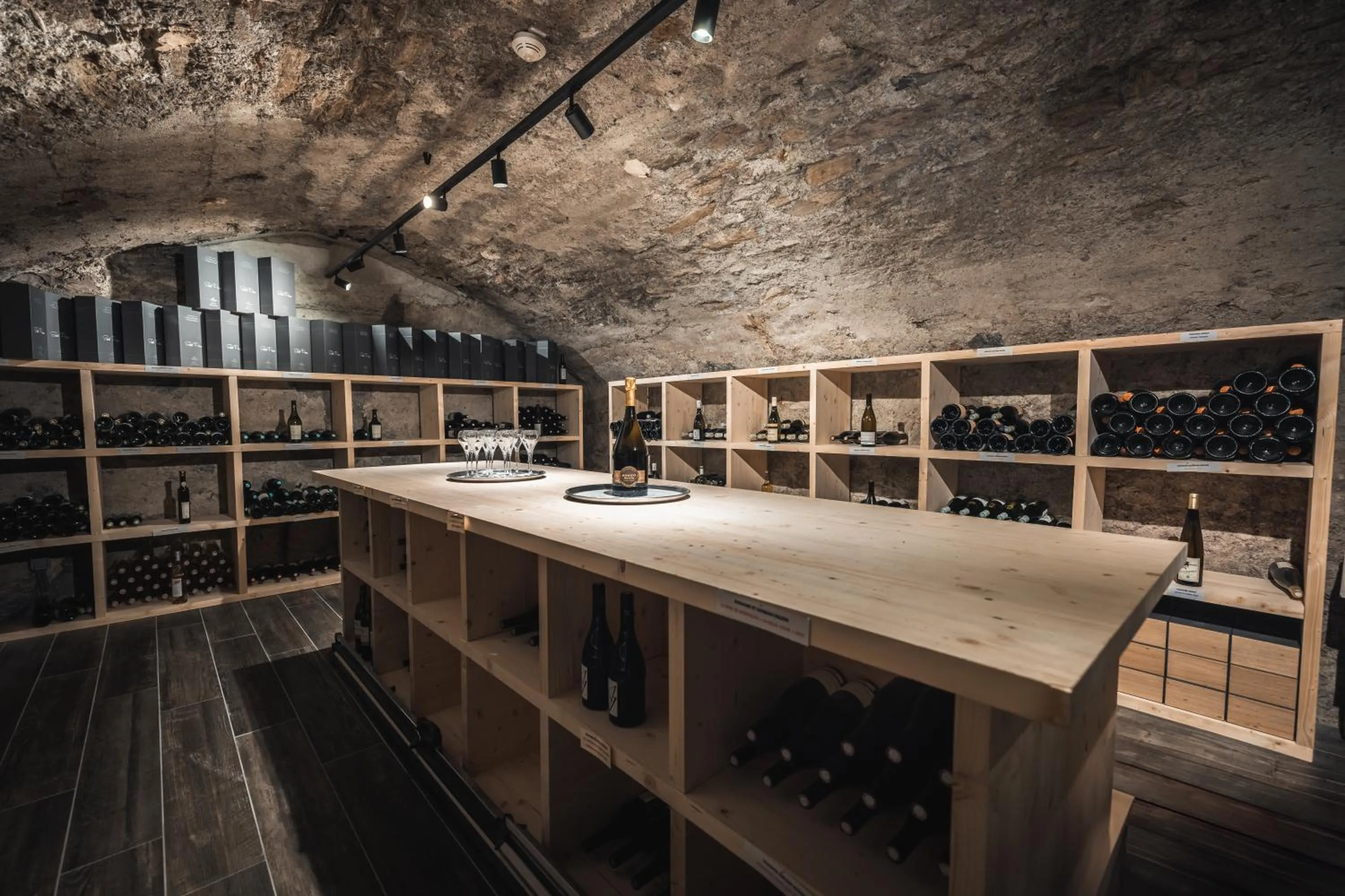 Restaurant/places to eat in Hôtel de la Roche