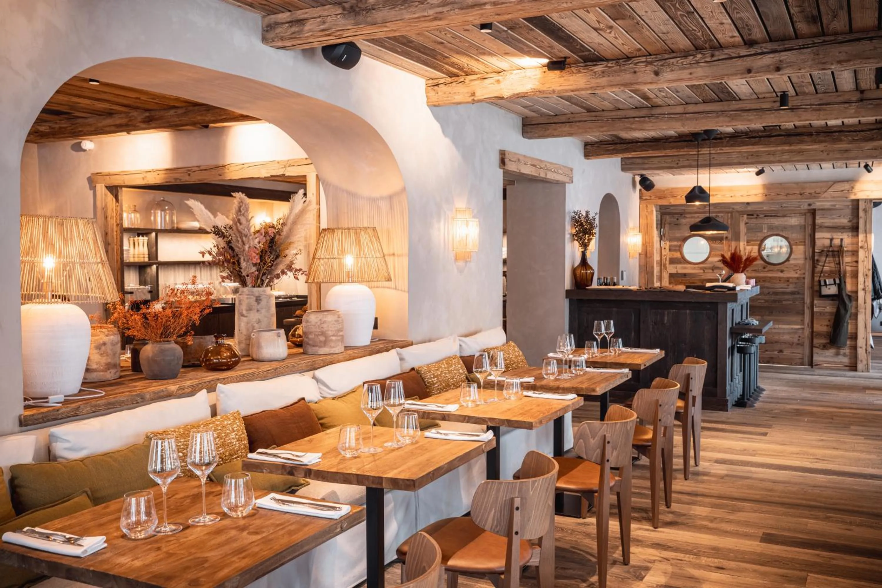 Restaurant/places to eat in Hôtel de la Roche