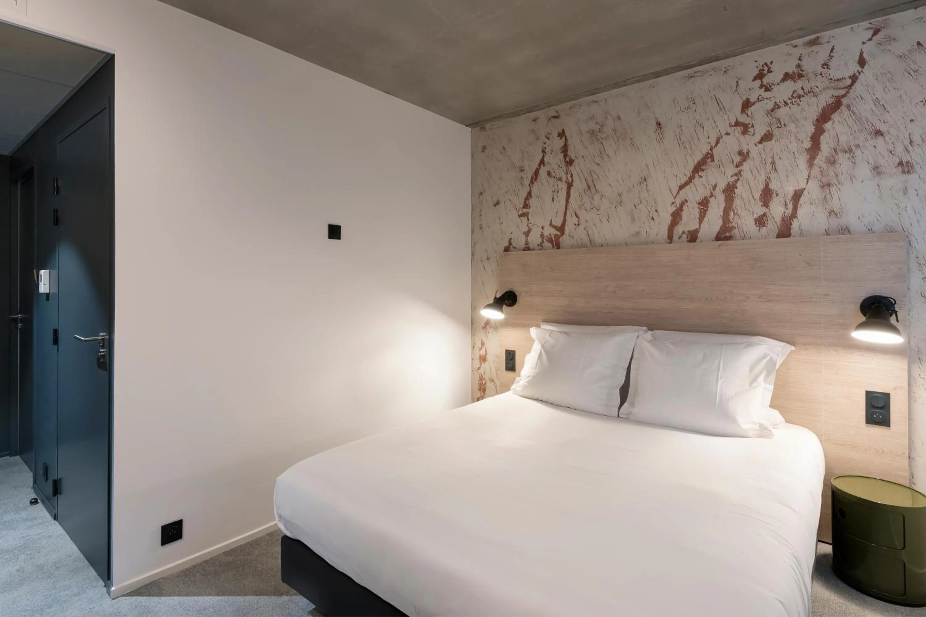 Bedroom, Bed in Quai Central