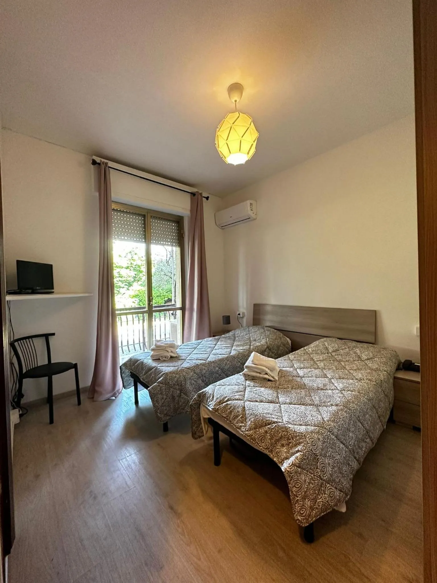 Bed in hotel La pineta