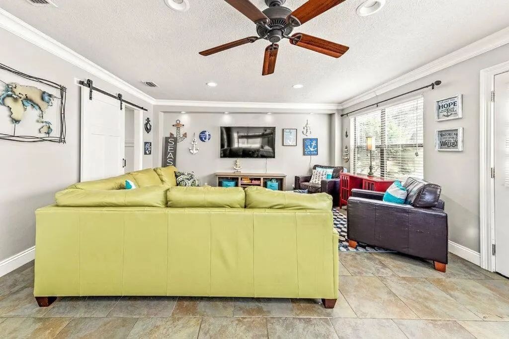 TV and multimedia in Foley Palms & OWA Resort / Pool