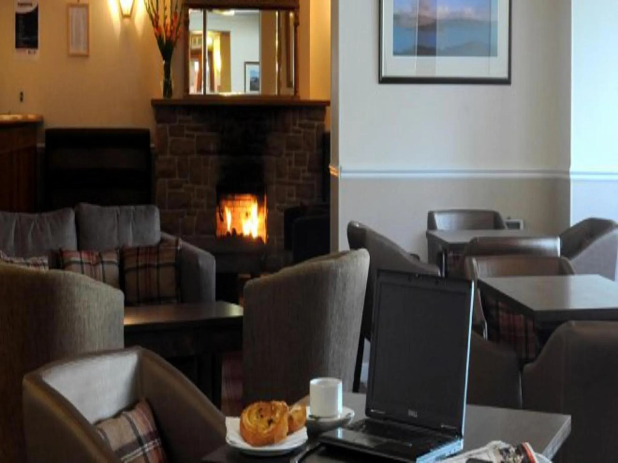 Communal lounge/ TV room in Dunollie Hotel ‘A Bespoke Hotel’