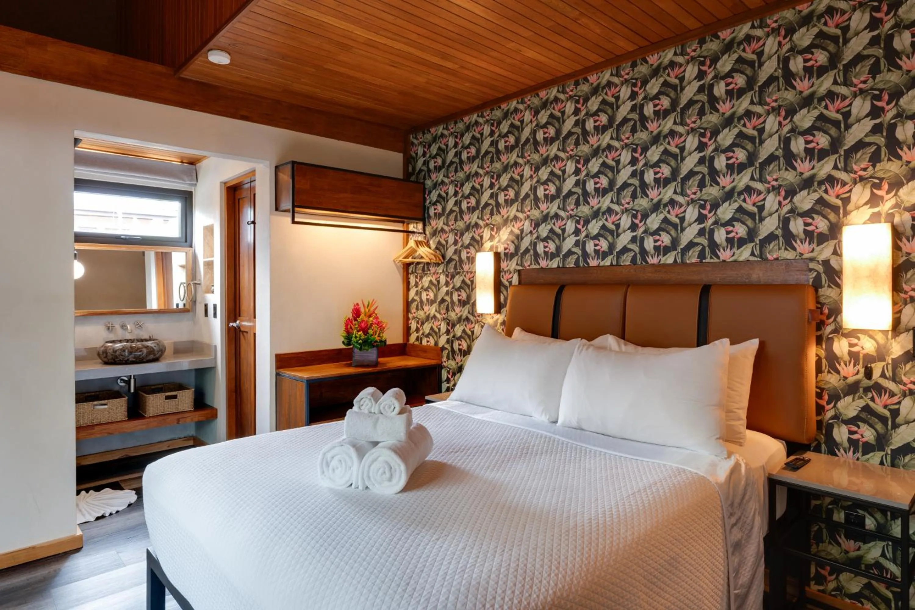 Bedroom, Bed in Suwa Villa Arenal