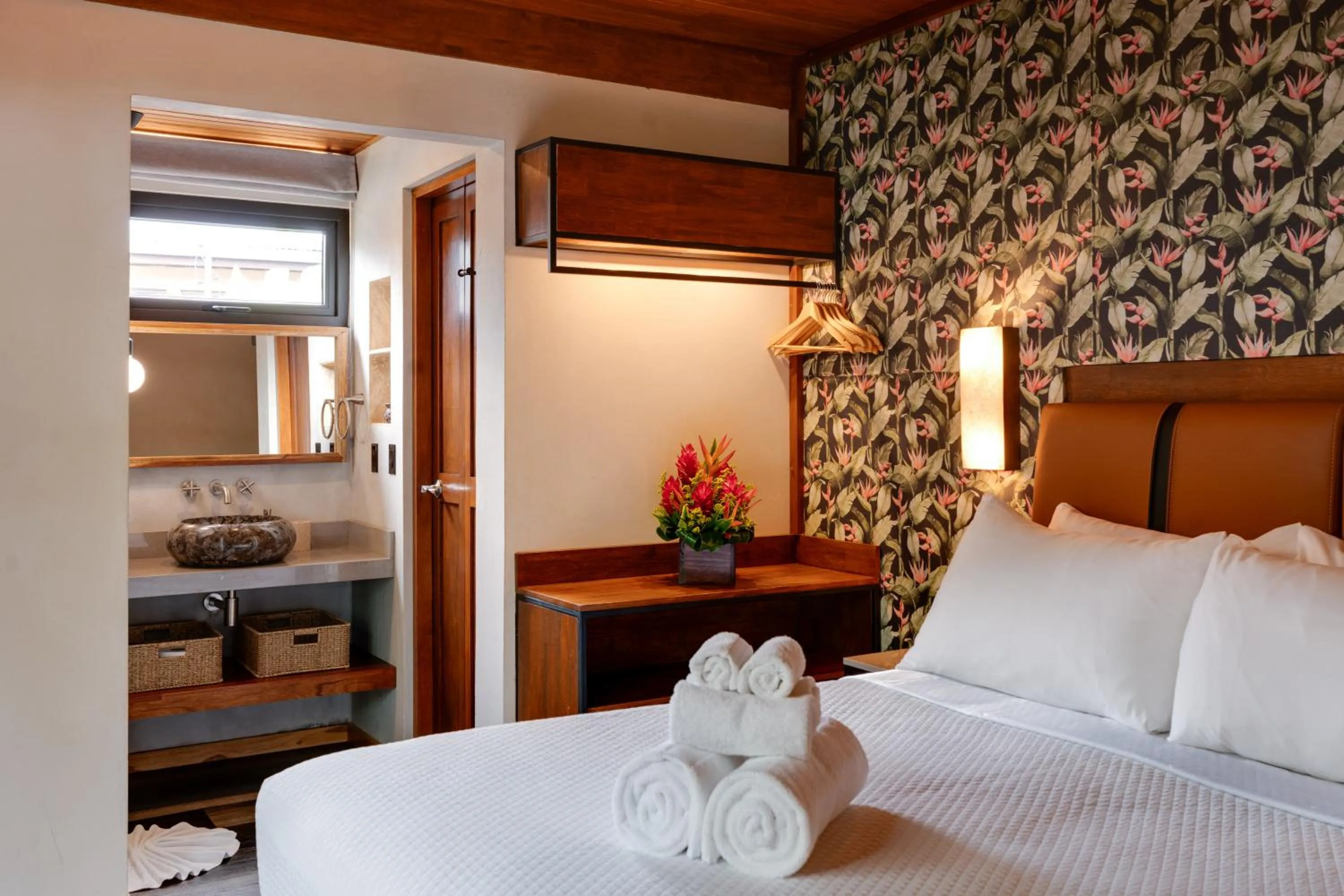 Bedroom, Bed in Suwa Villa Arenal