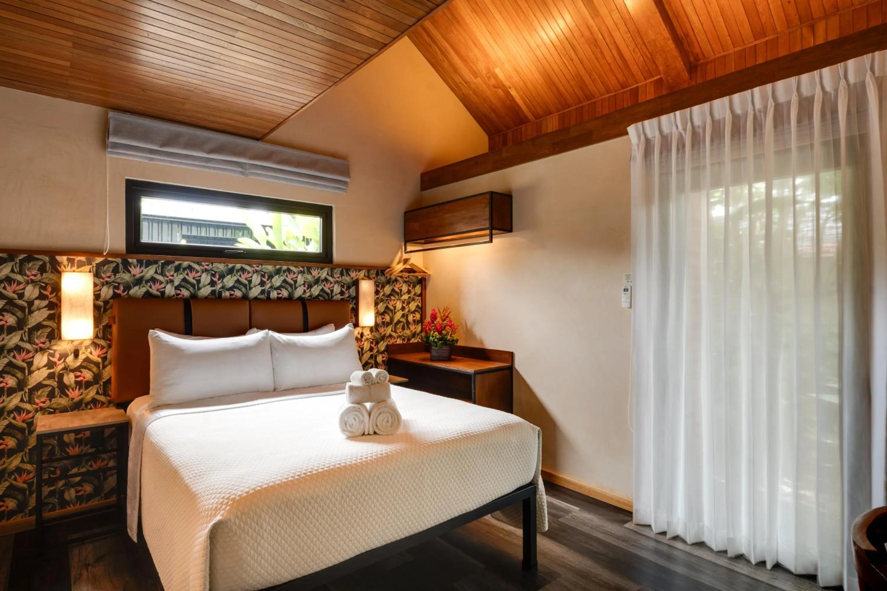 Bedroom, Bed in Suwa Villa Arenal