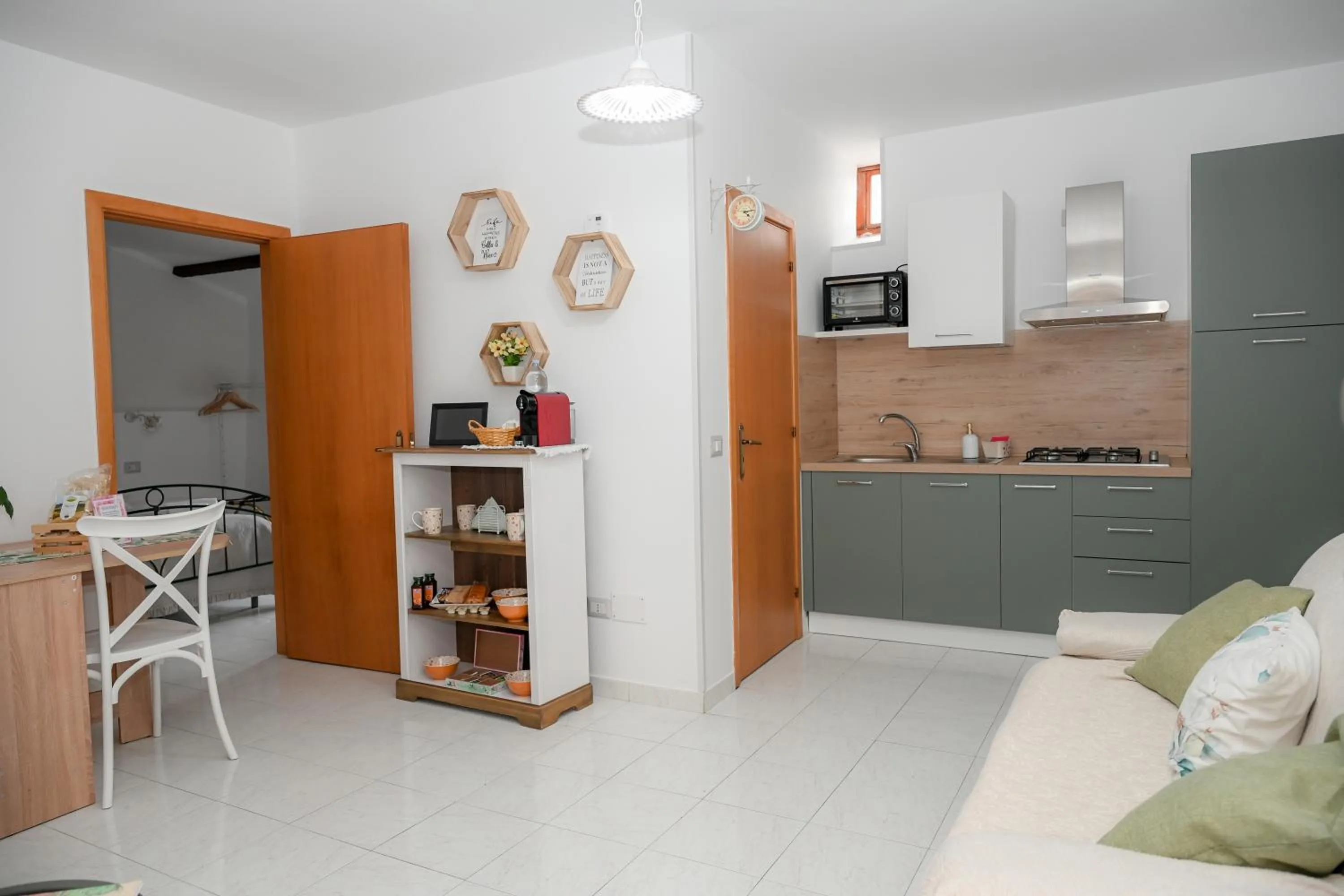 Kitchen or kitchenette in Karlin's house Anzi - albergo diffuso