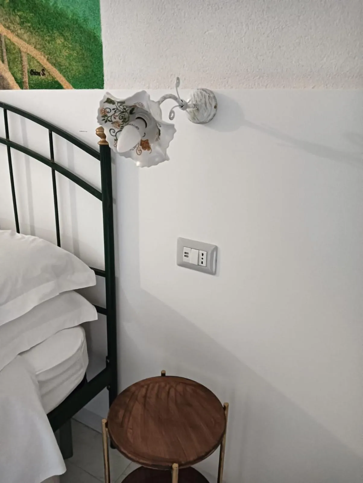 Decorative detail, Bed in Karlin's house Anzi - albergo diffuso