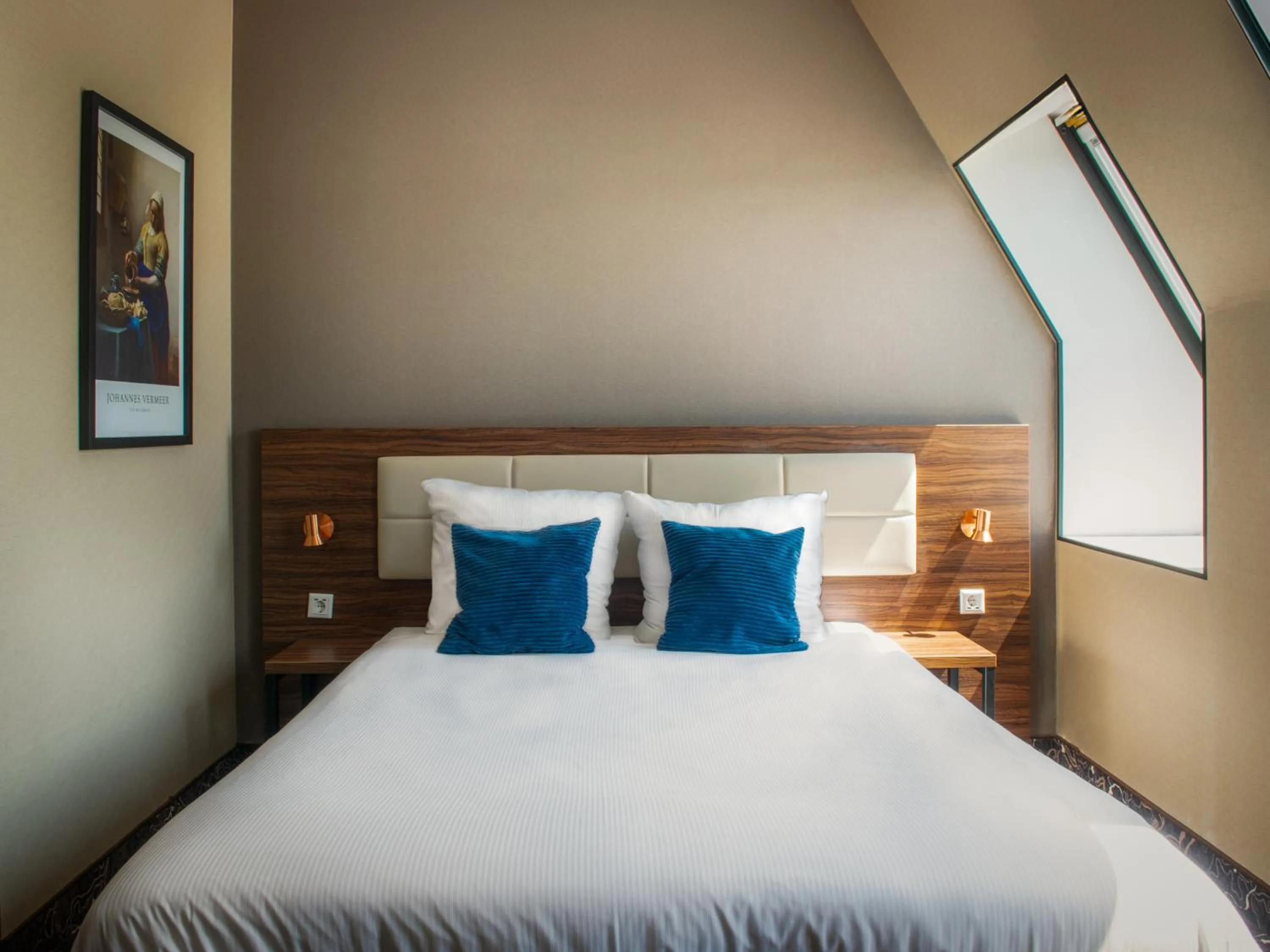 Bedroom, Bed in Amsterdam Lake Hotel