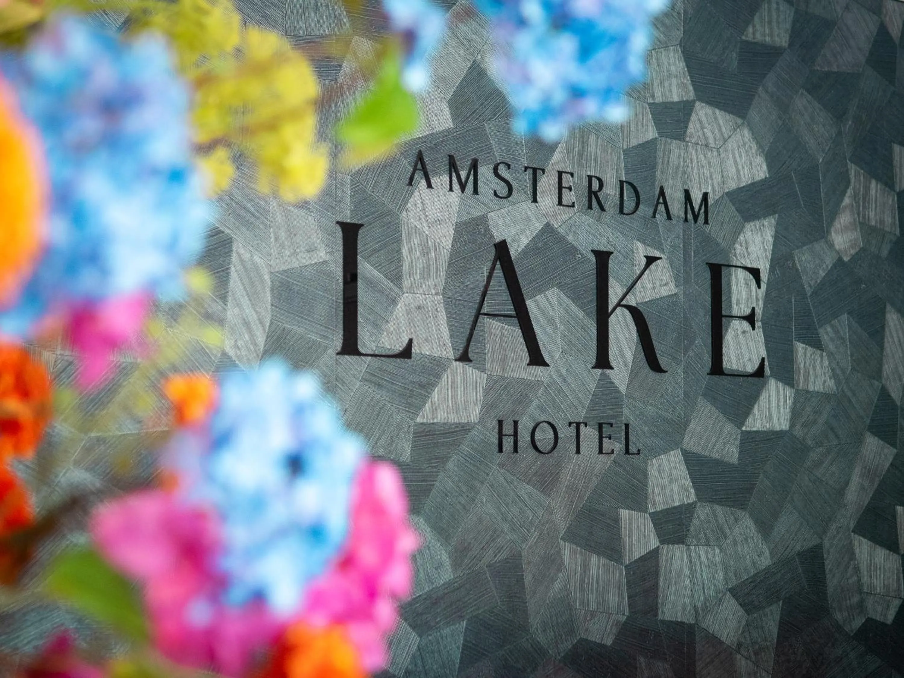 Logo/Certificate/Sign in Amsterdam Lake Hotel