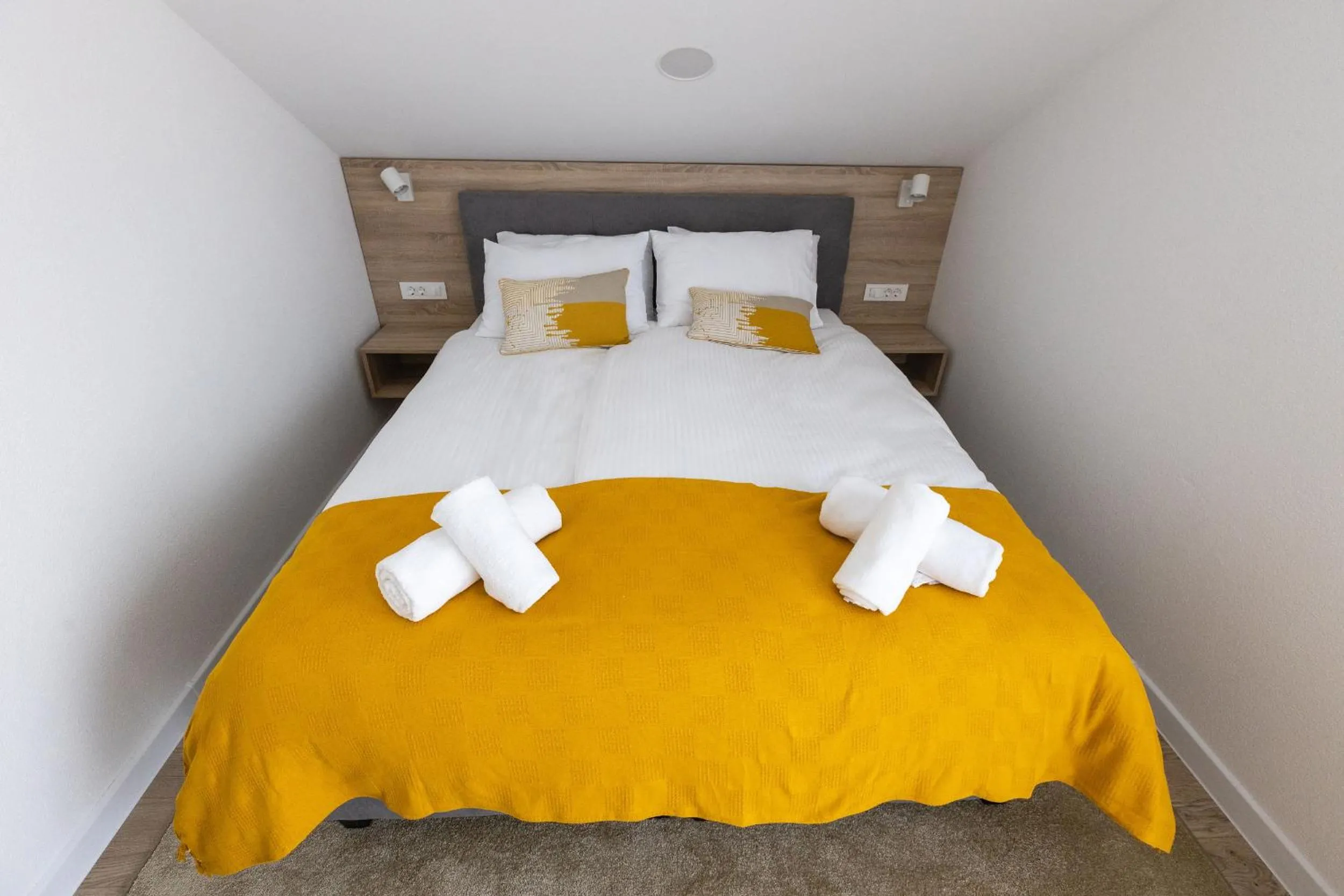 Apartment with Balcony - single occupancy in Rooms & Apartment Perak