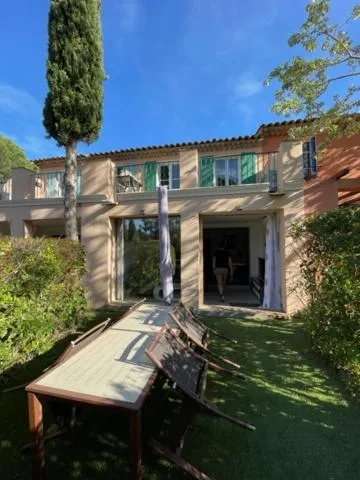 Les Restanques Maison de la pinède 2 chambres