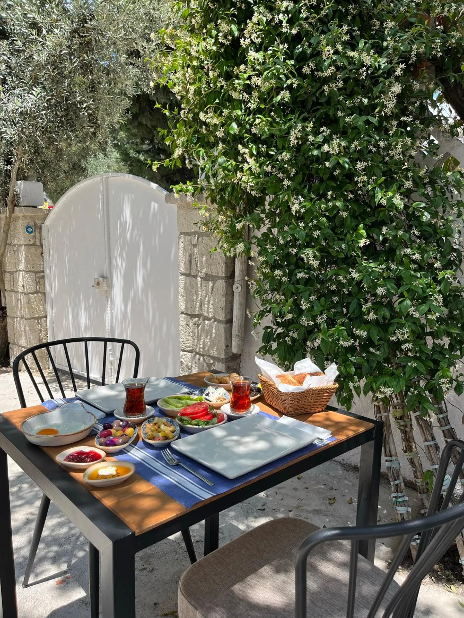 Garden view in La Luna Reisdere