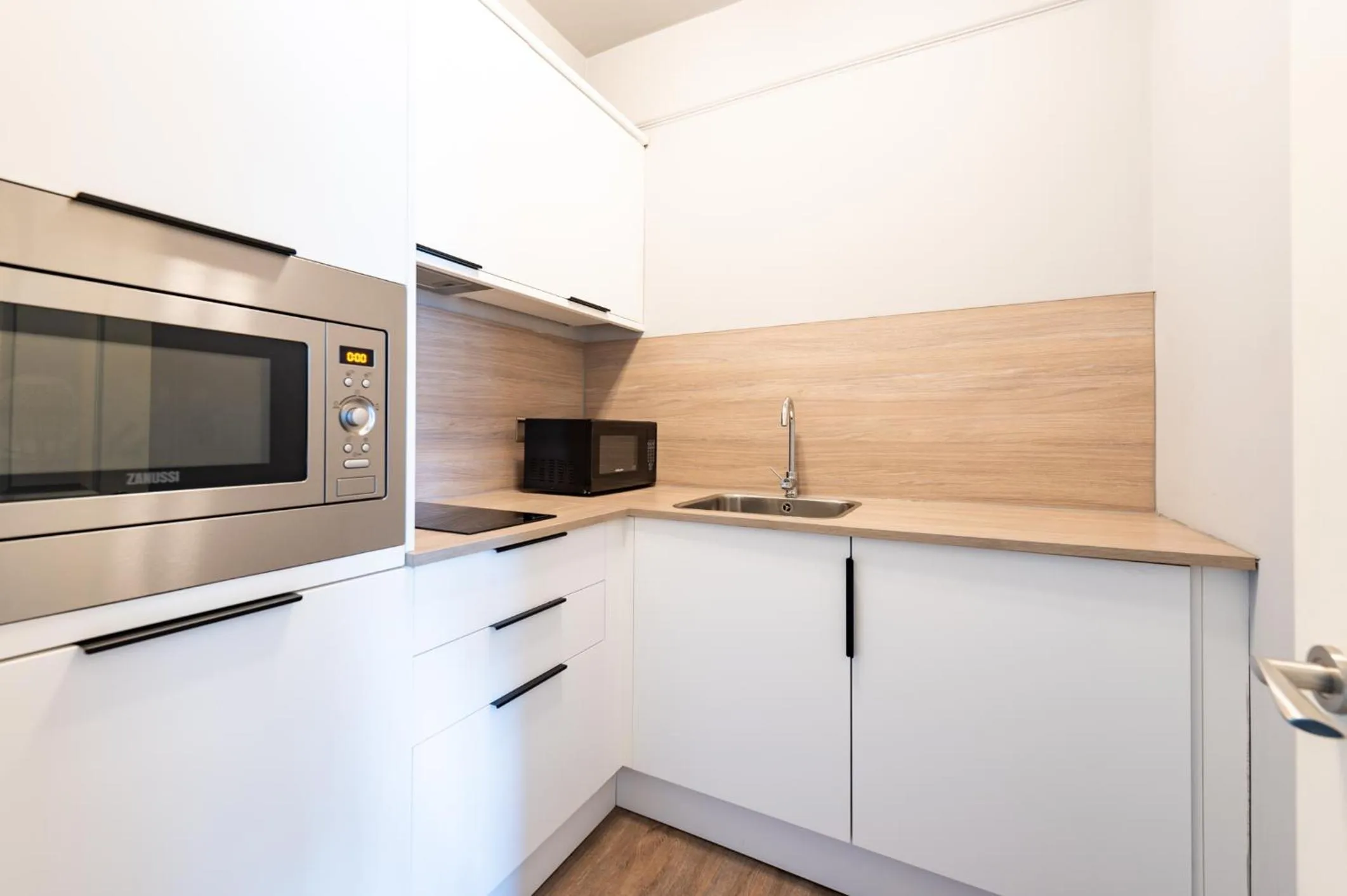 Kitchen or kitchenette in Paddington by CAPITAL