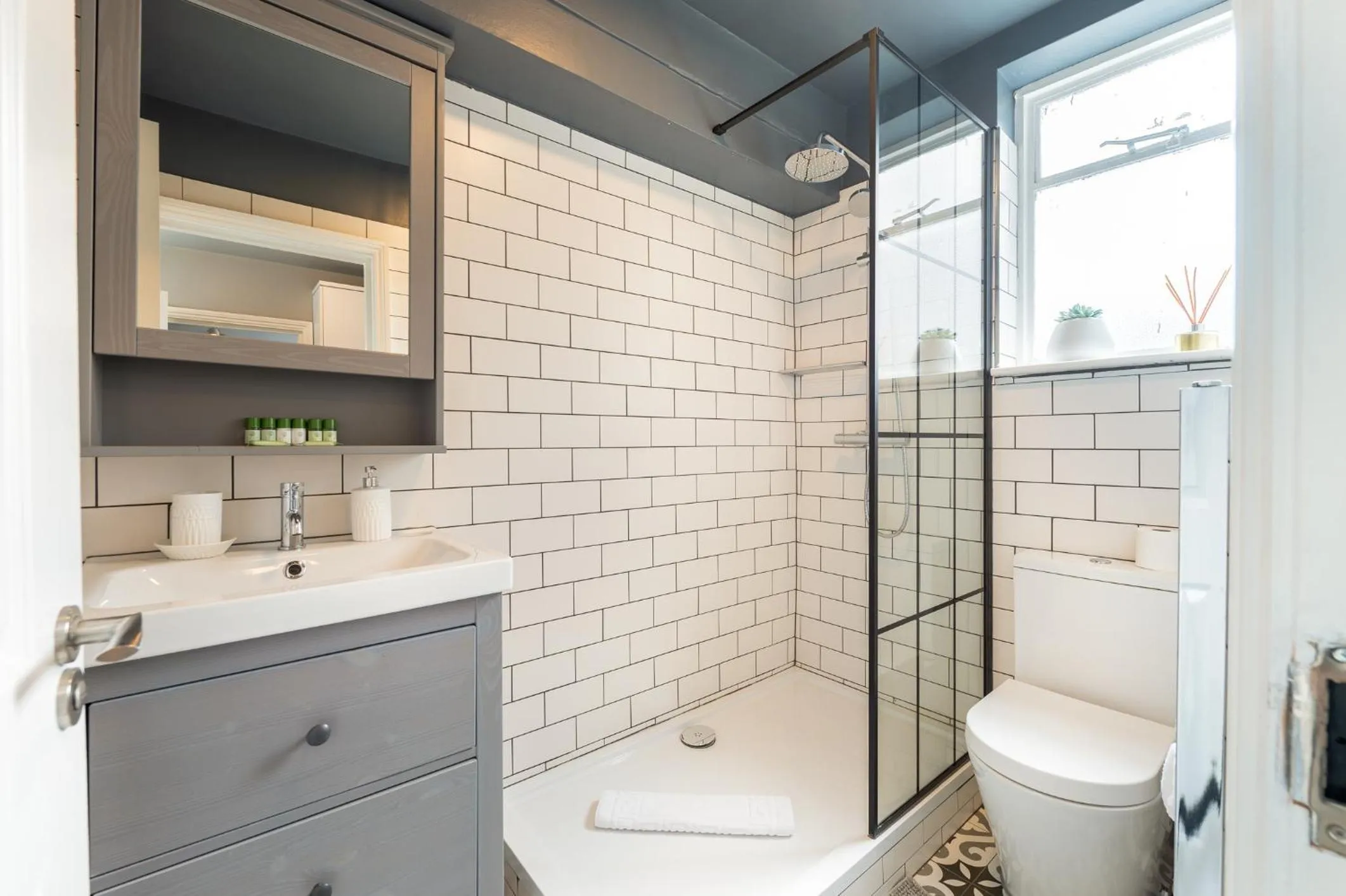 Shower in Paddington by CAPITAL