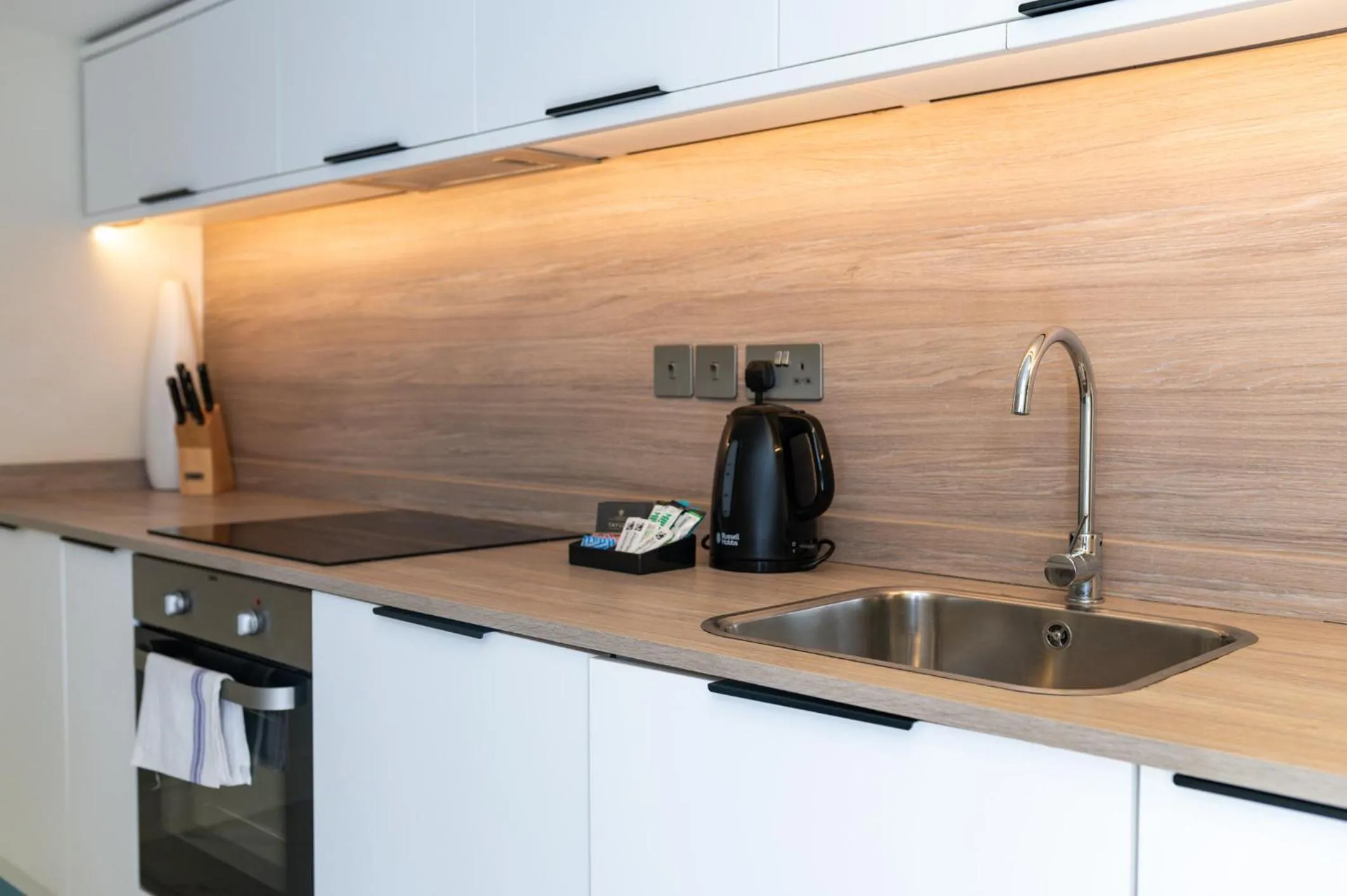 Coffee/tea facilities in Paddington by CAPITAL