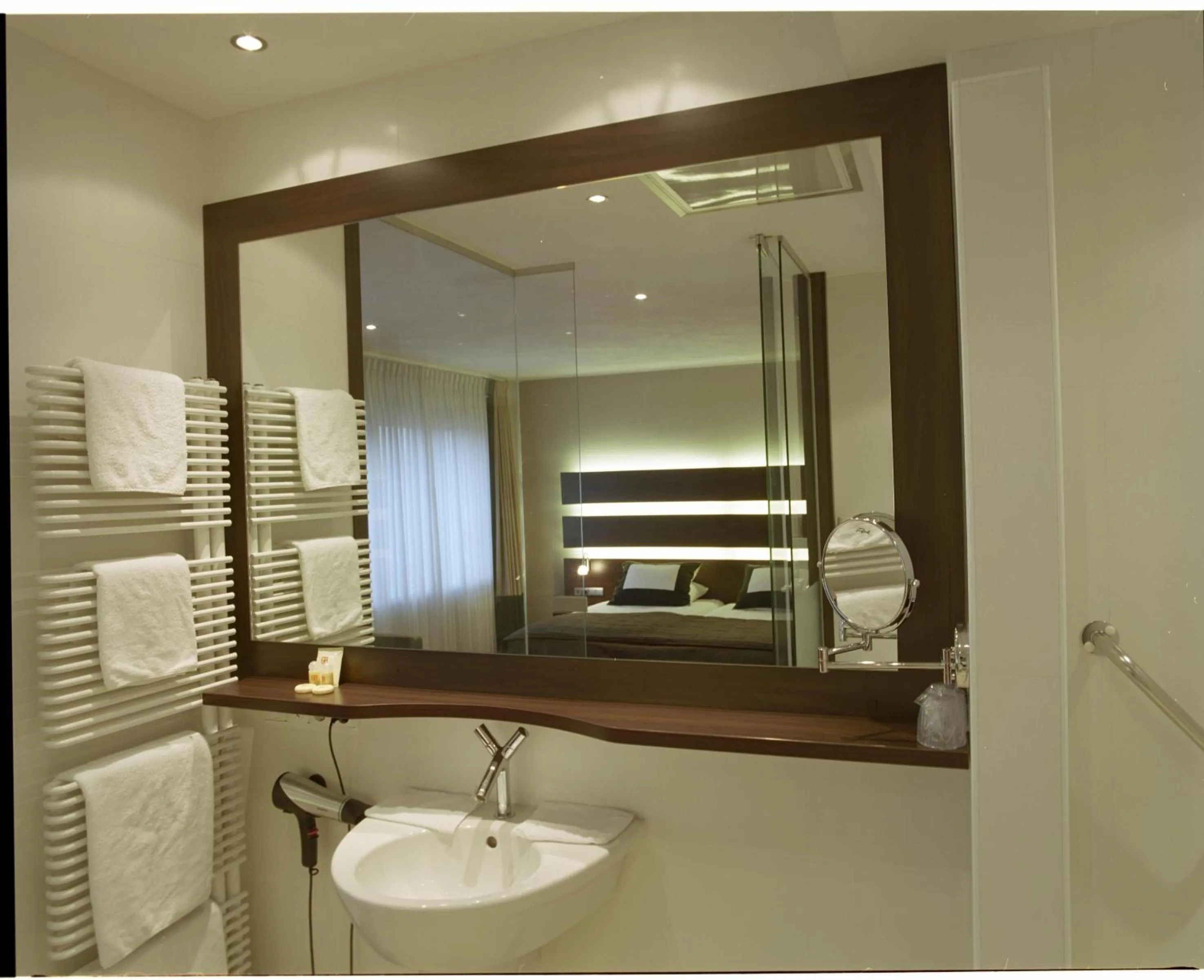 Bathroom in Hotel Restaurant De Zwaan