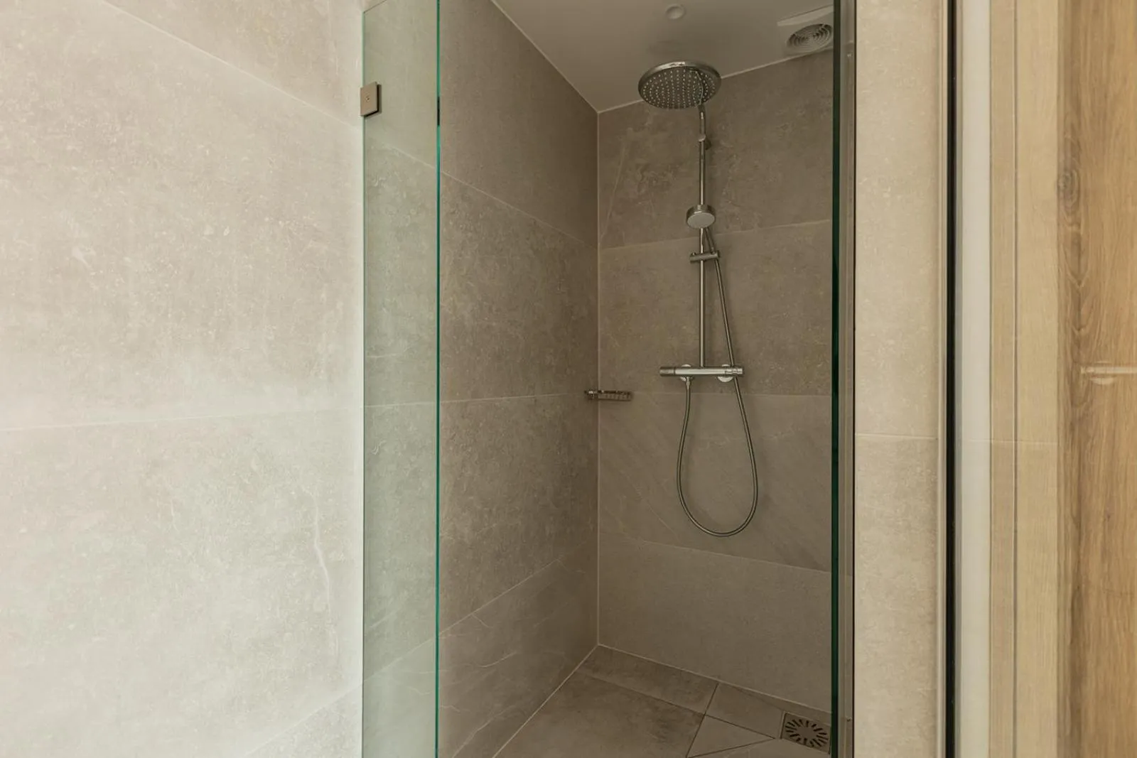 Bathroom in Hotel Restaurant De Zwaan