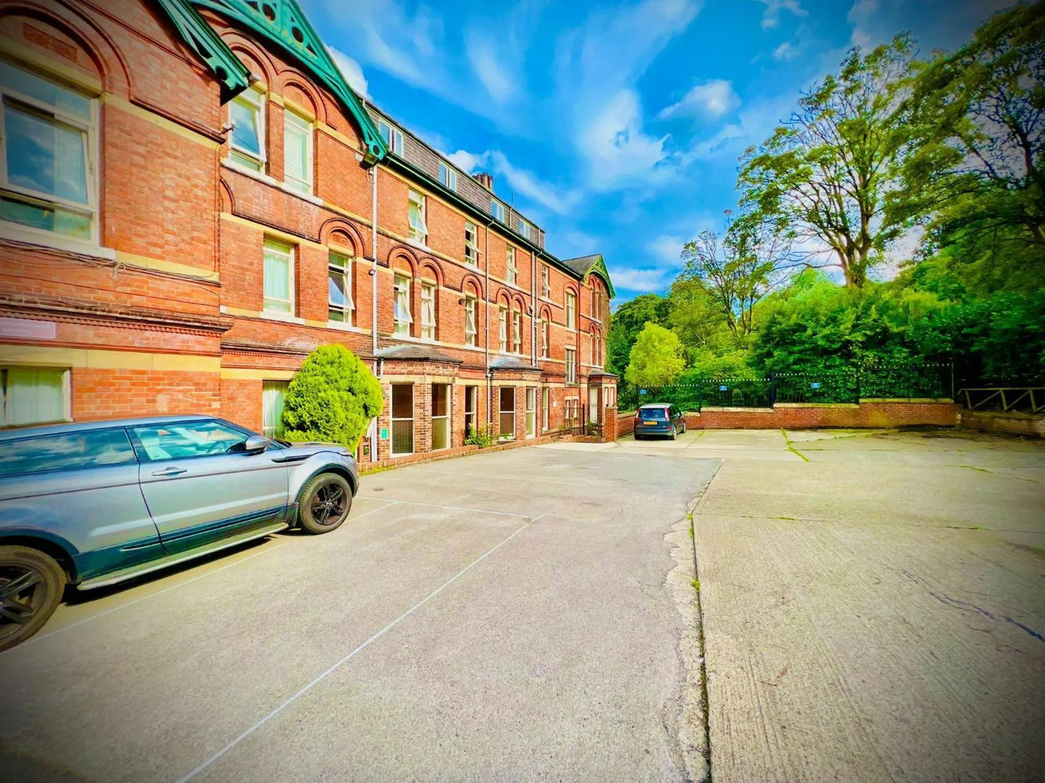 Property building in Green Gables Hotel
