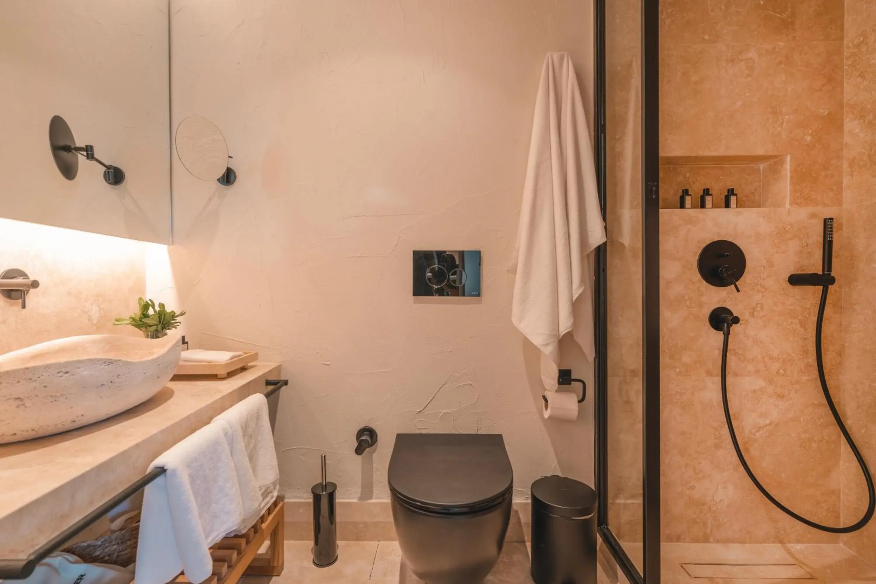 Standard Double Room in 6 ROOMS BY AZUMARE Standard Double Room in 6 ROOMS BY AZUMARE