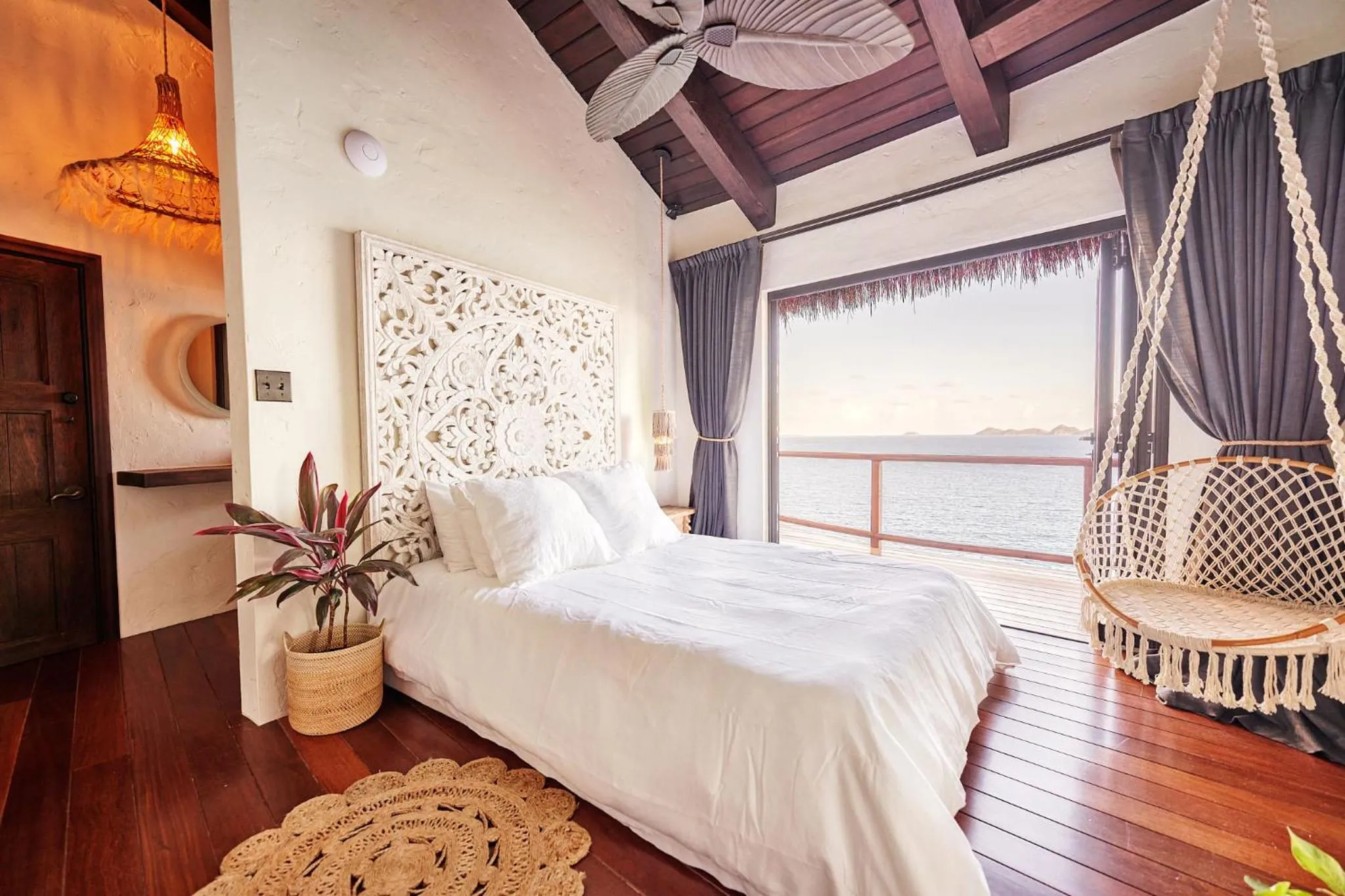 Bed in The Aerial, BVI