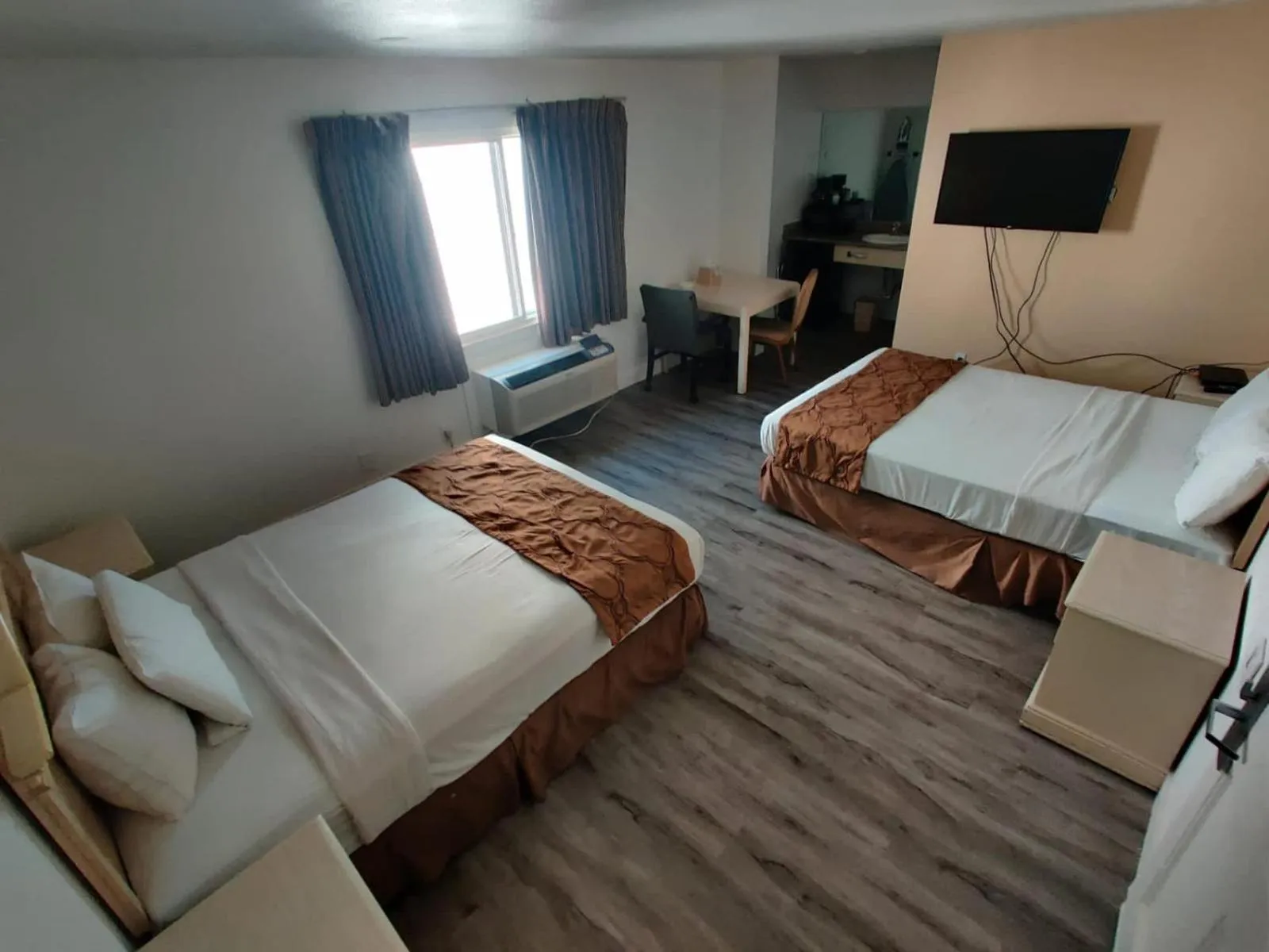 Bed in San Francisco Inn