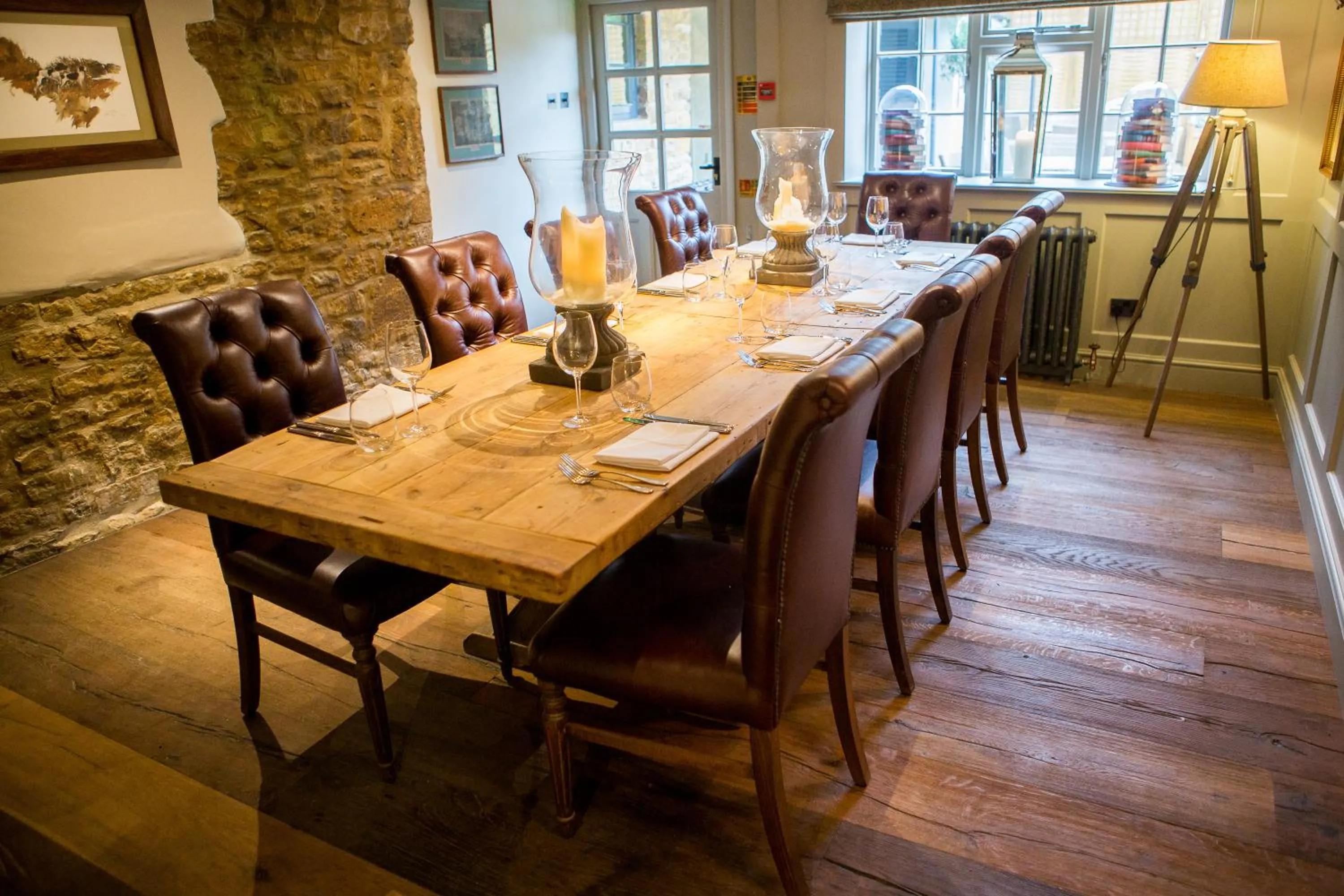 Restaurant/places to eat in The Porch House