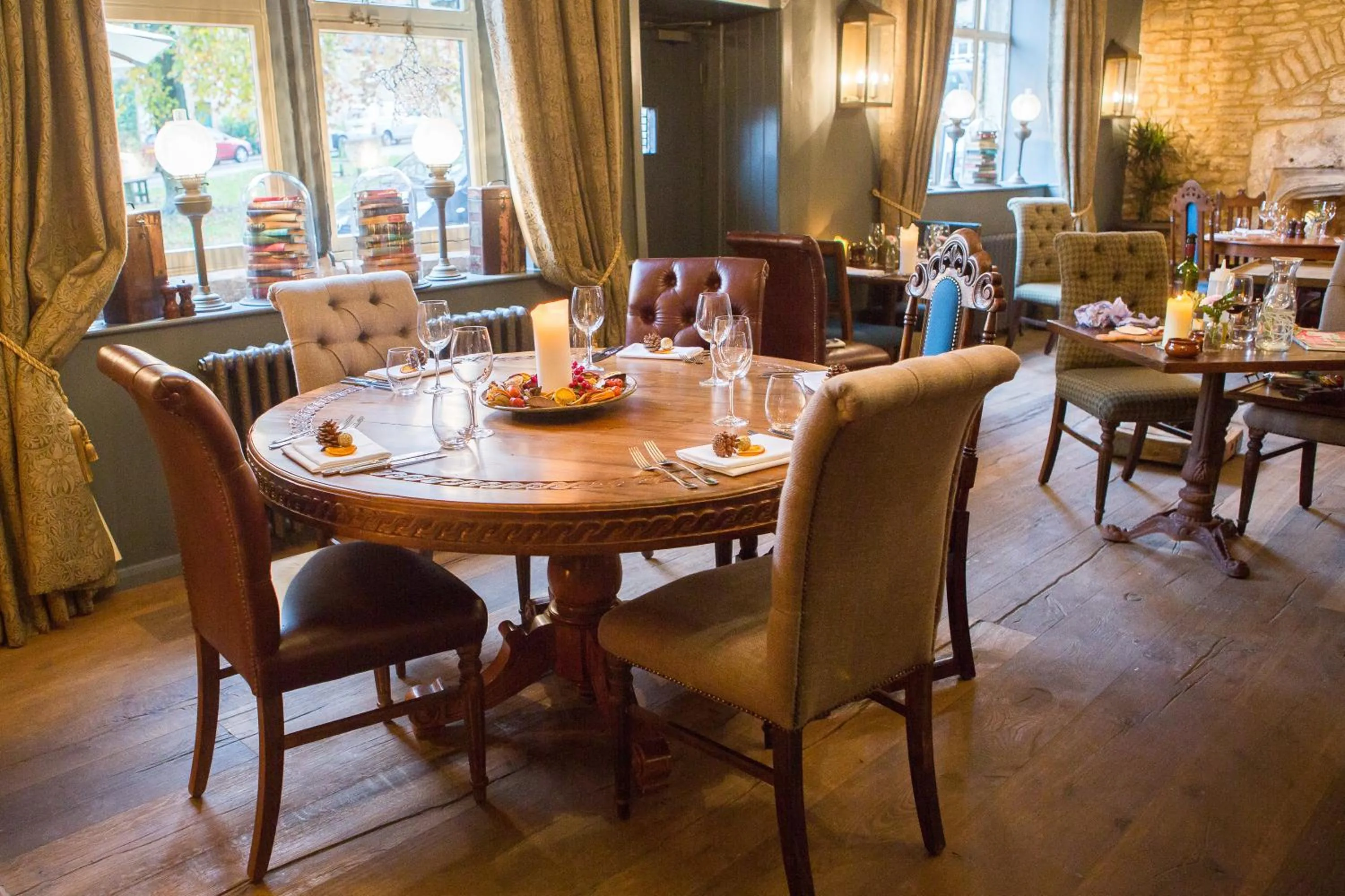 Restaurant/places to eat in The Porch House