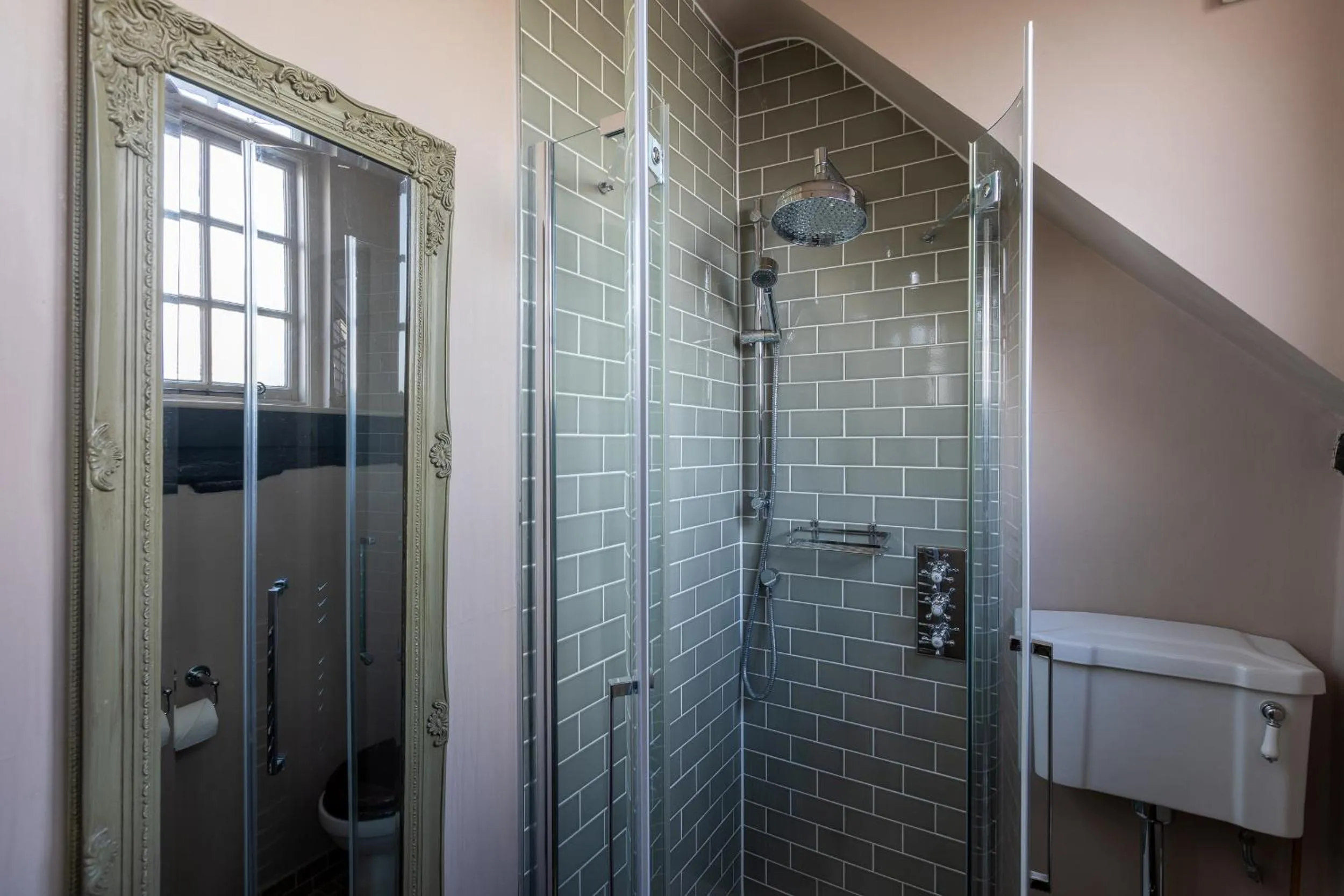 Shower in The Porch House