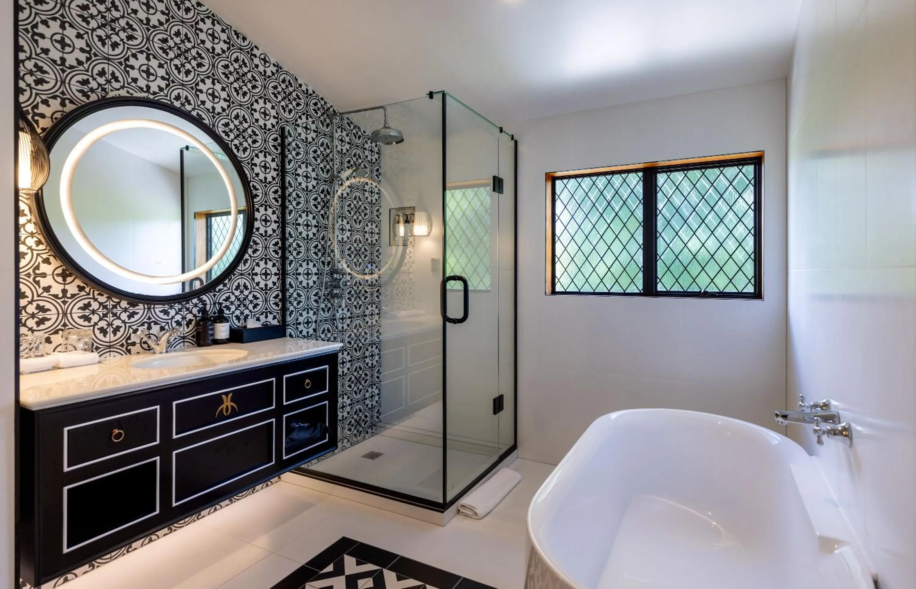 Shower in Hana Lodge