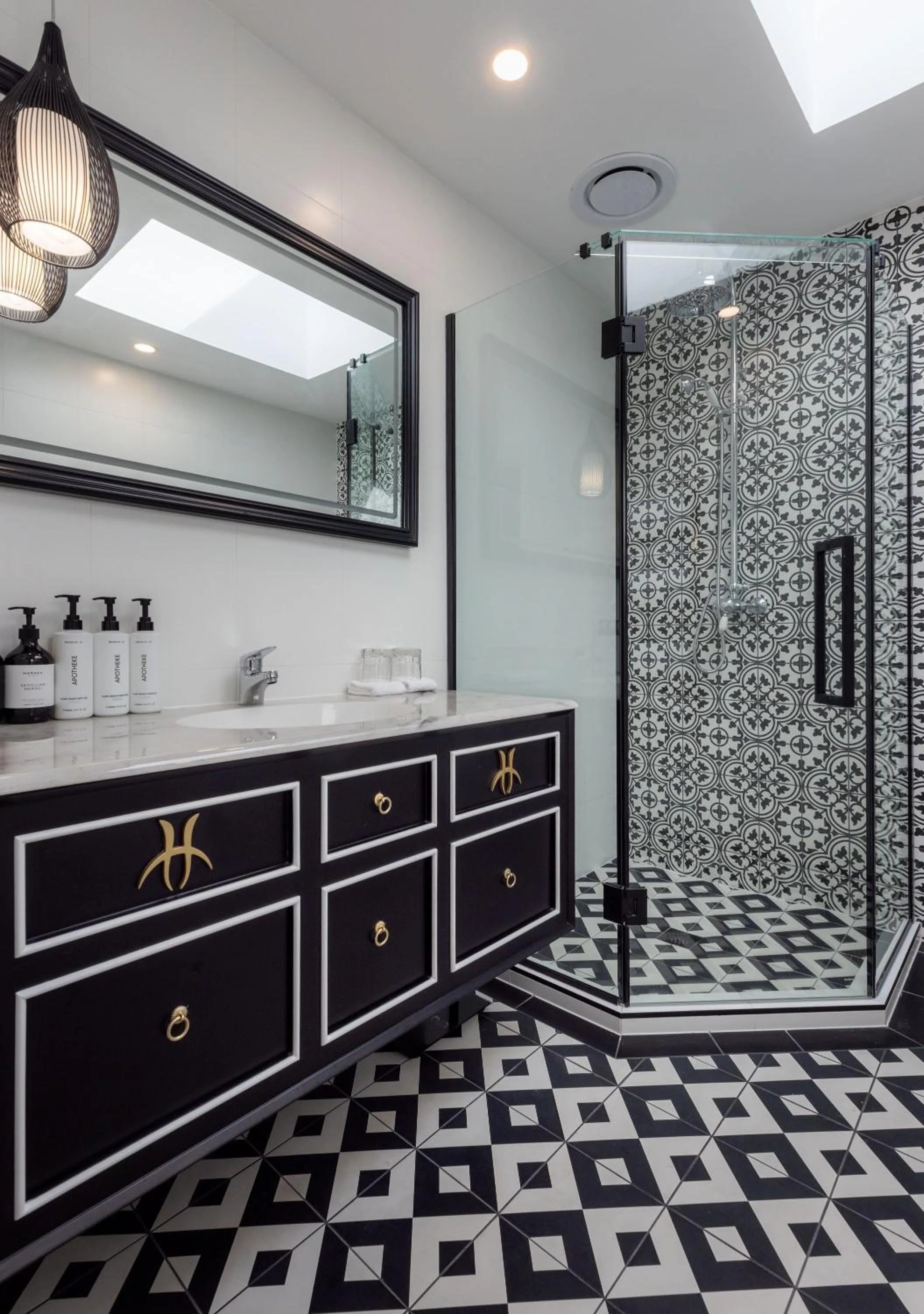 Shower in Hana Lodge