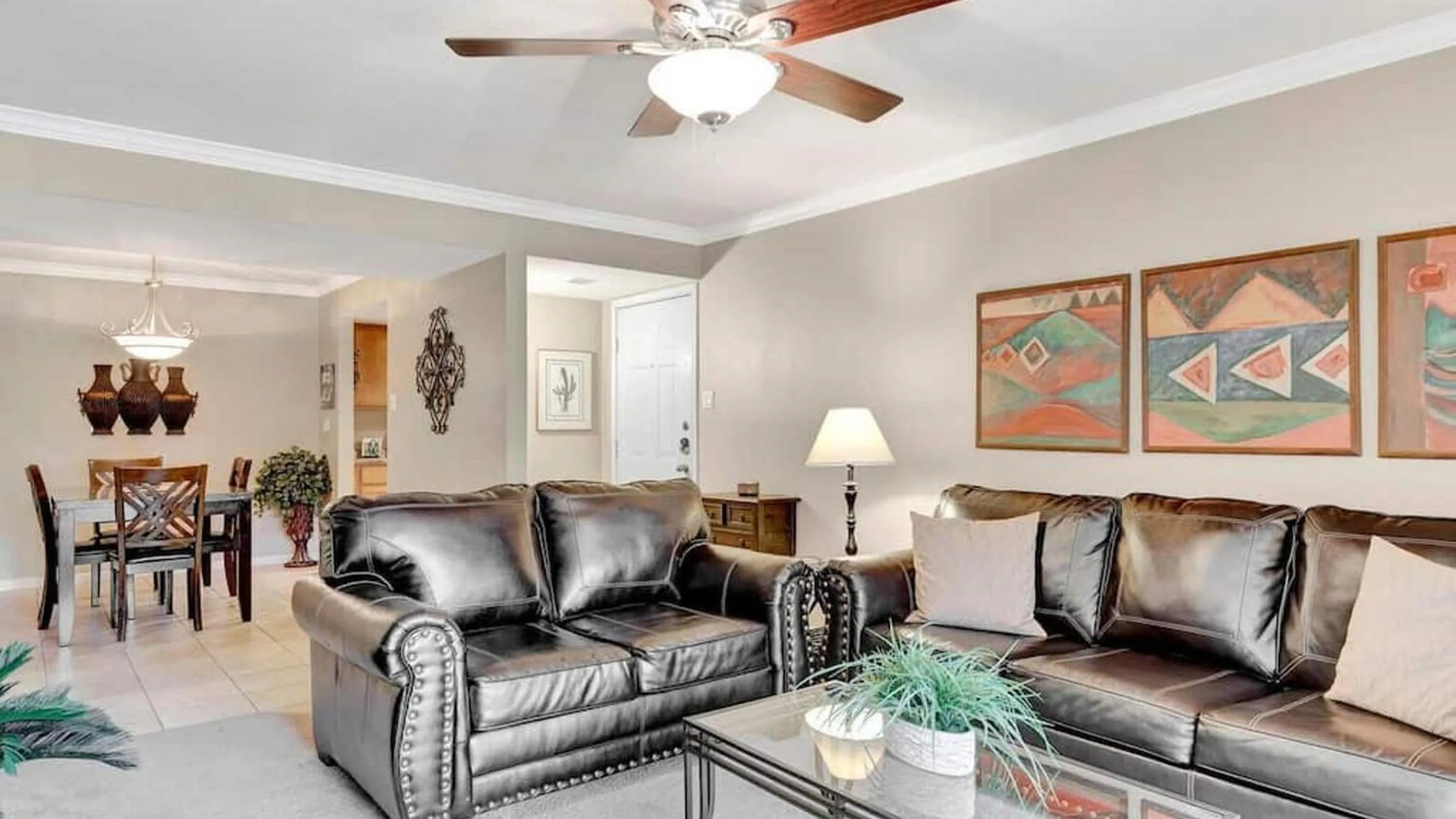 Poolside 2 Bdrm Condo Prime Scottsdale Location