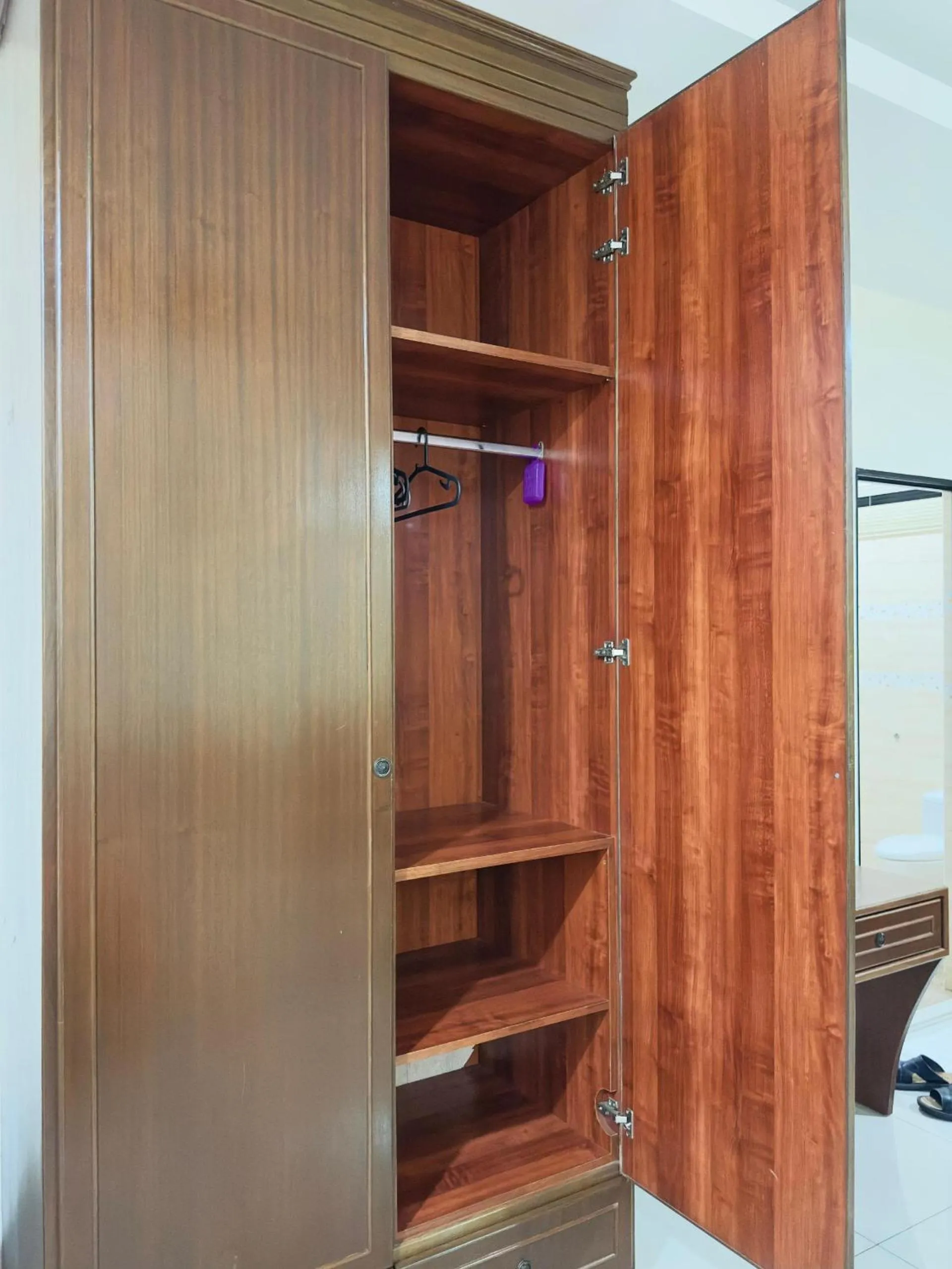 Property building in Maxwell inn