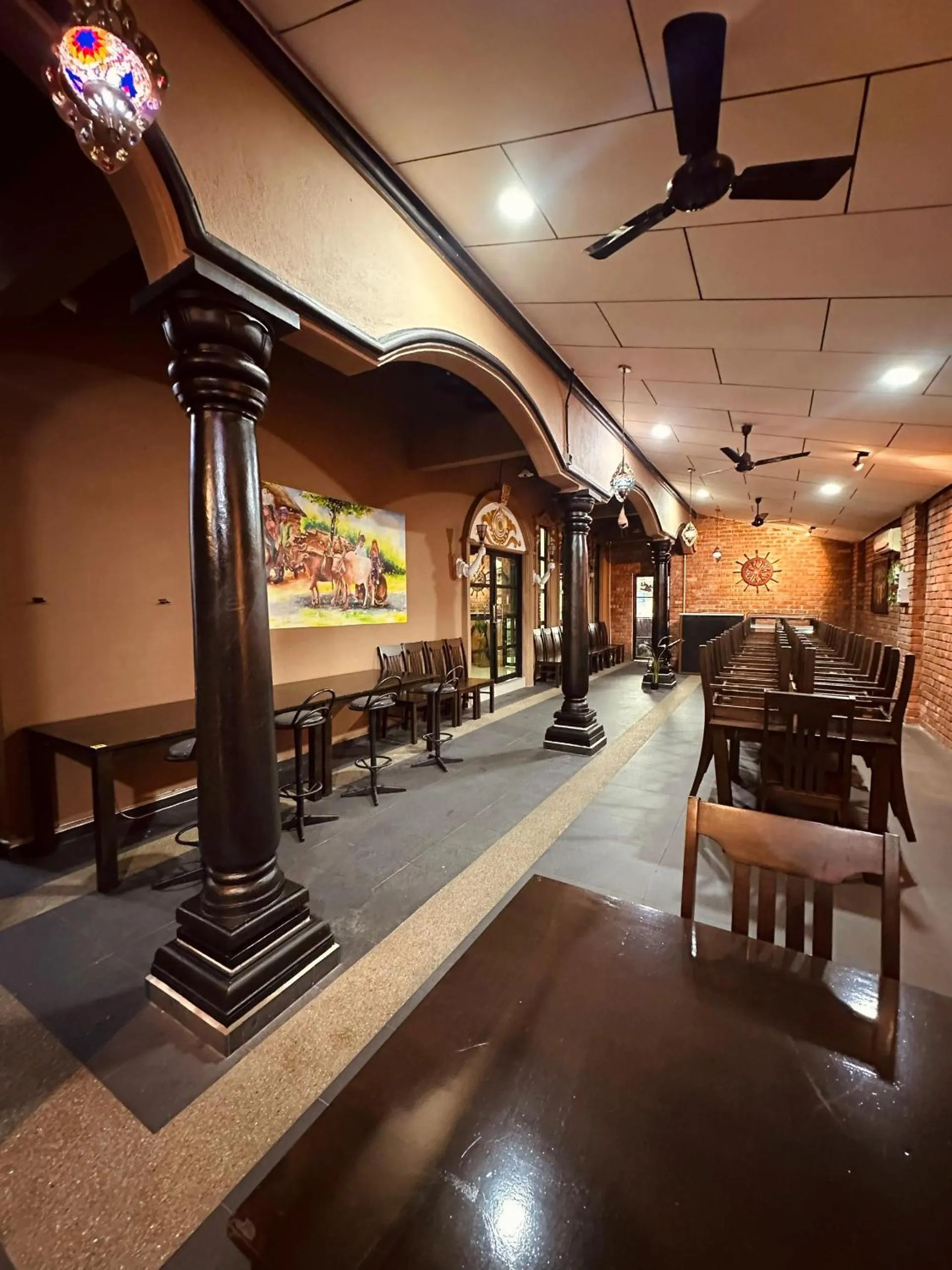 Property building in Maxwell inn