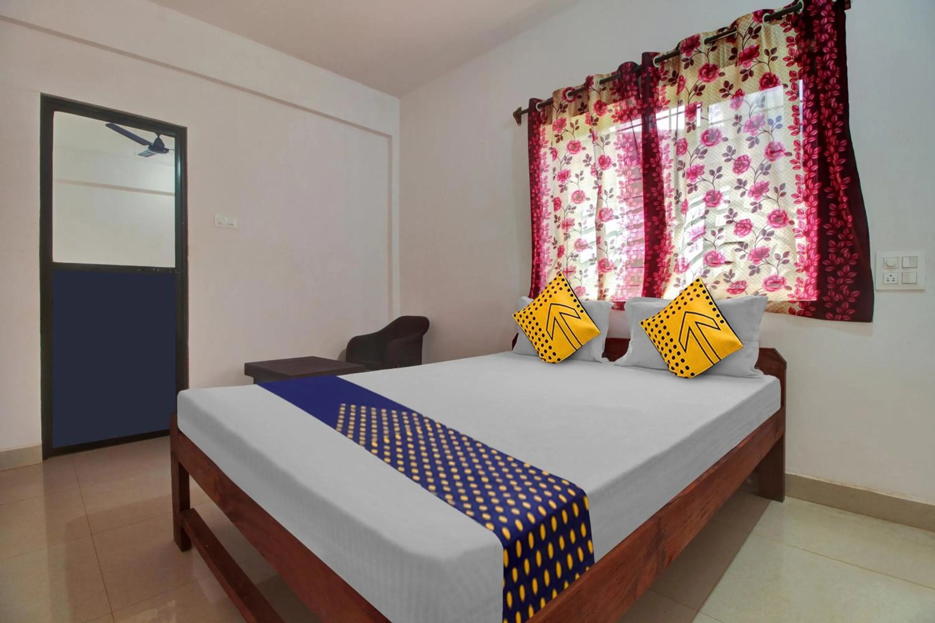 Bedroom, Bed in Hotel O U & I LIVINGS