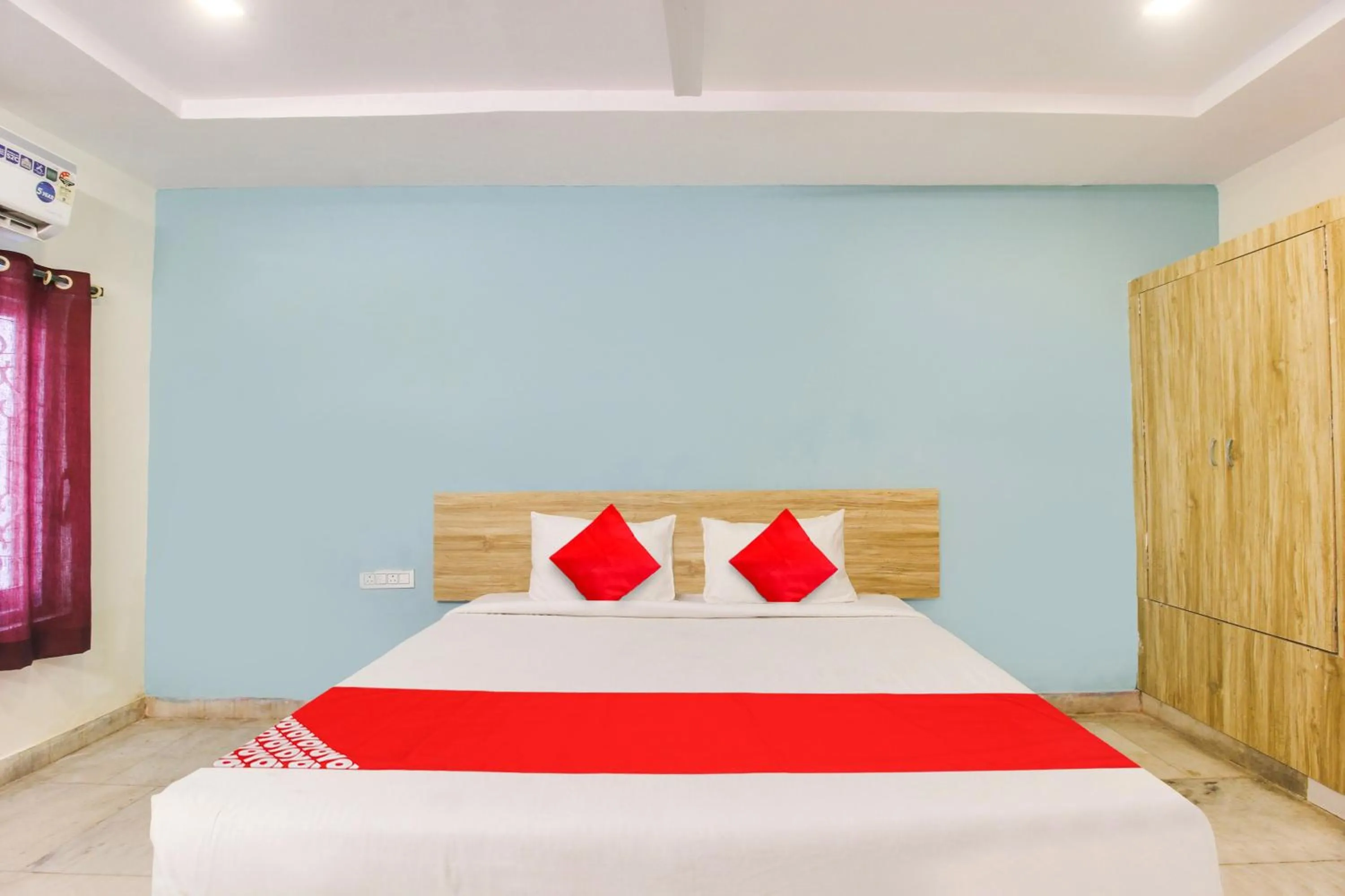 Bedroom in Hotel O R Squre Inn