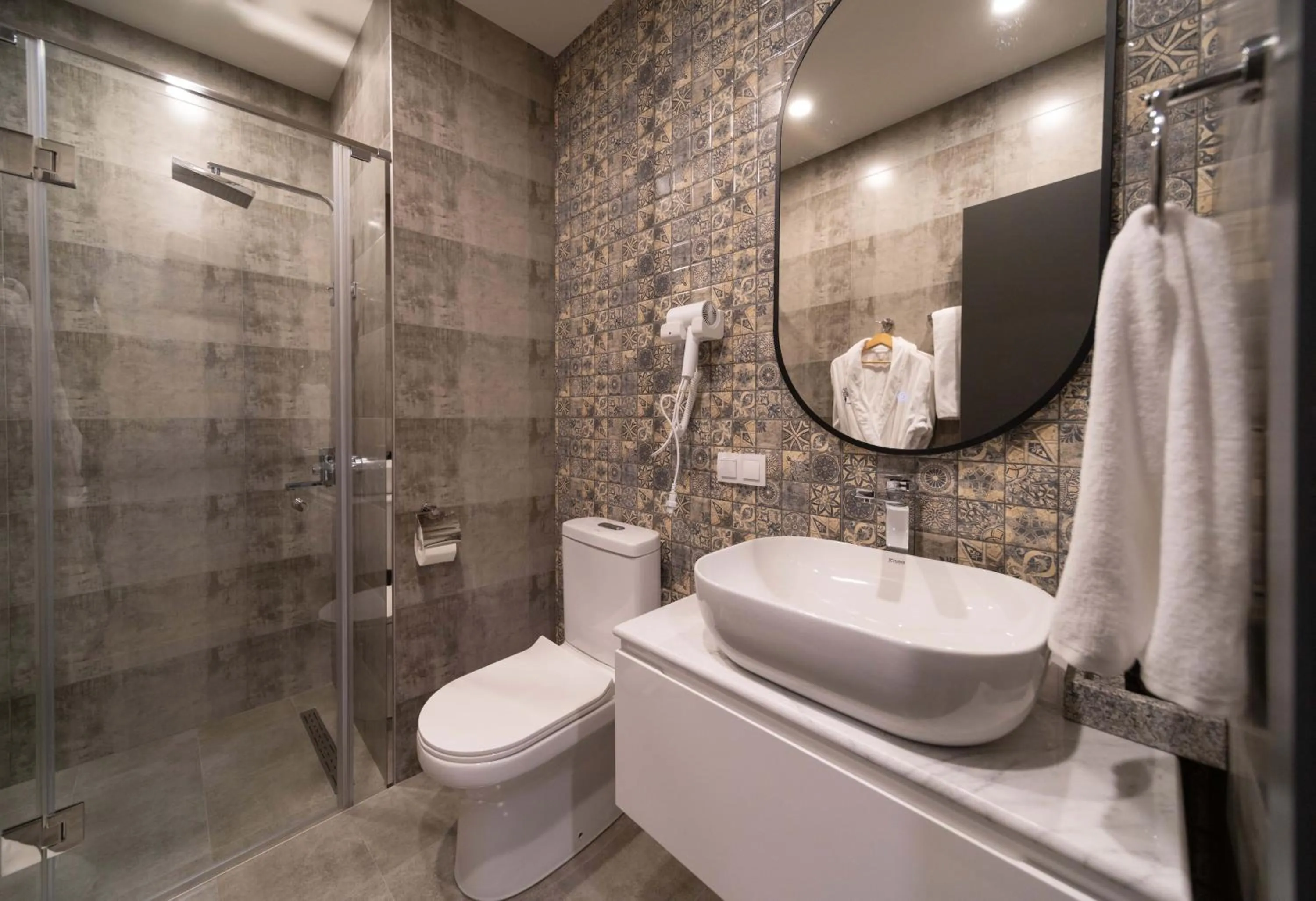 Shower in Dili Town Resort and Spa