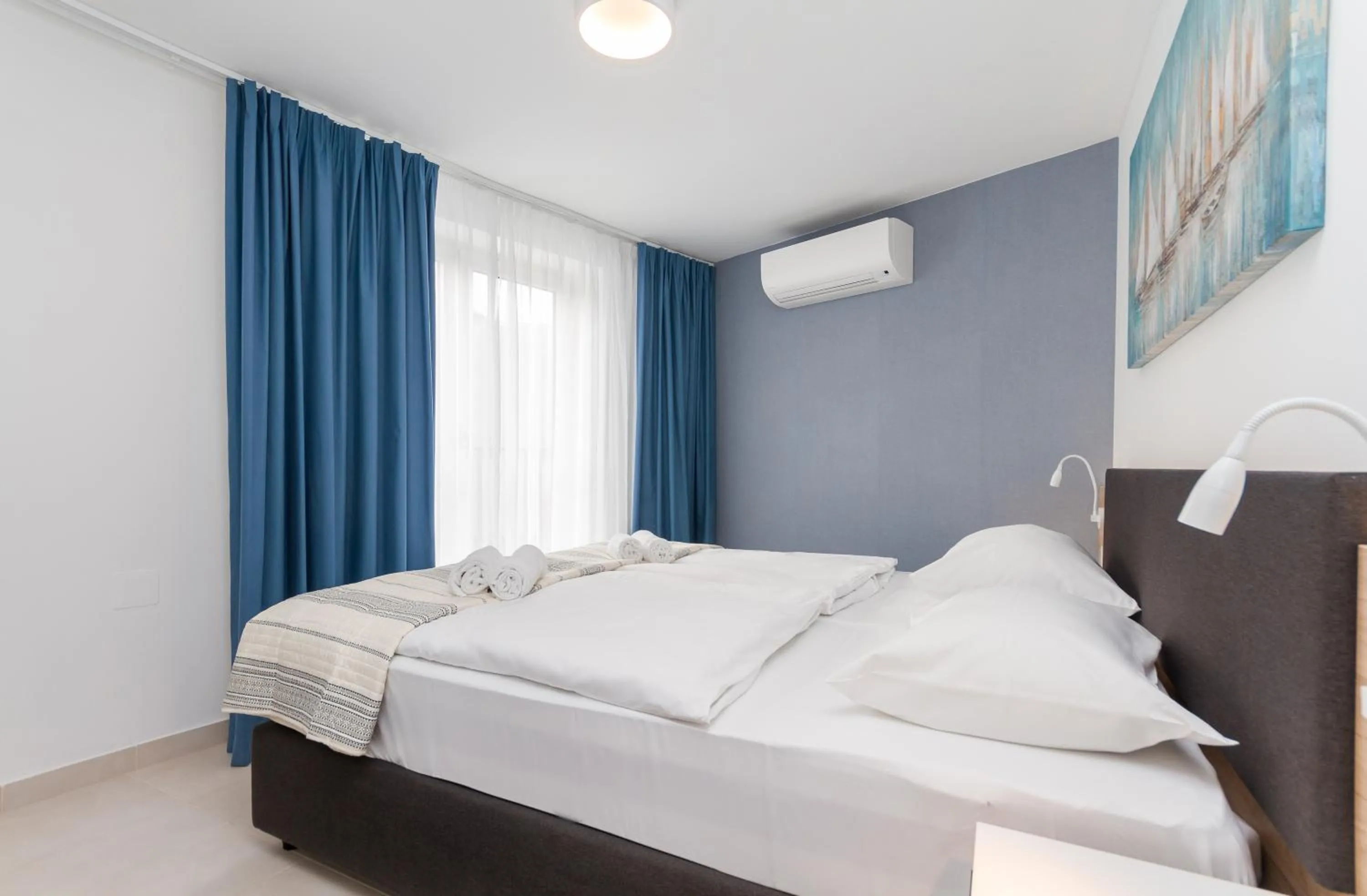 Bed in Garden Palace - Da Matteo Deluxe Apartment